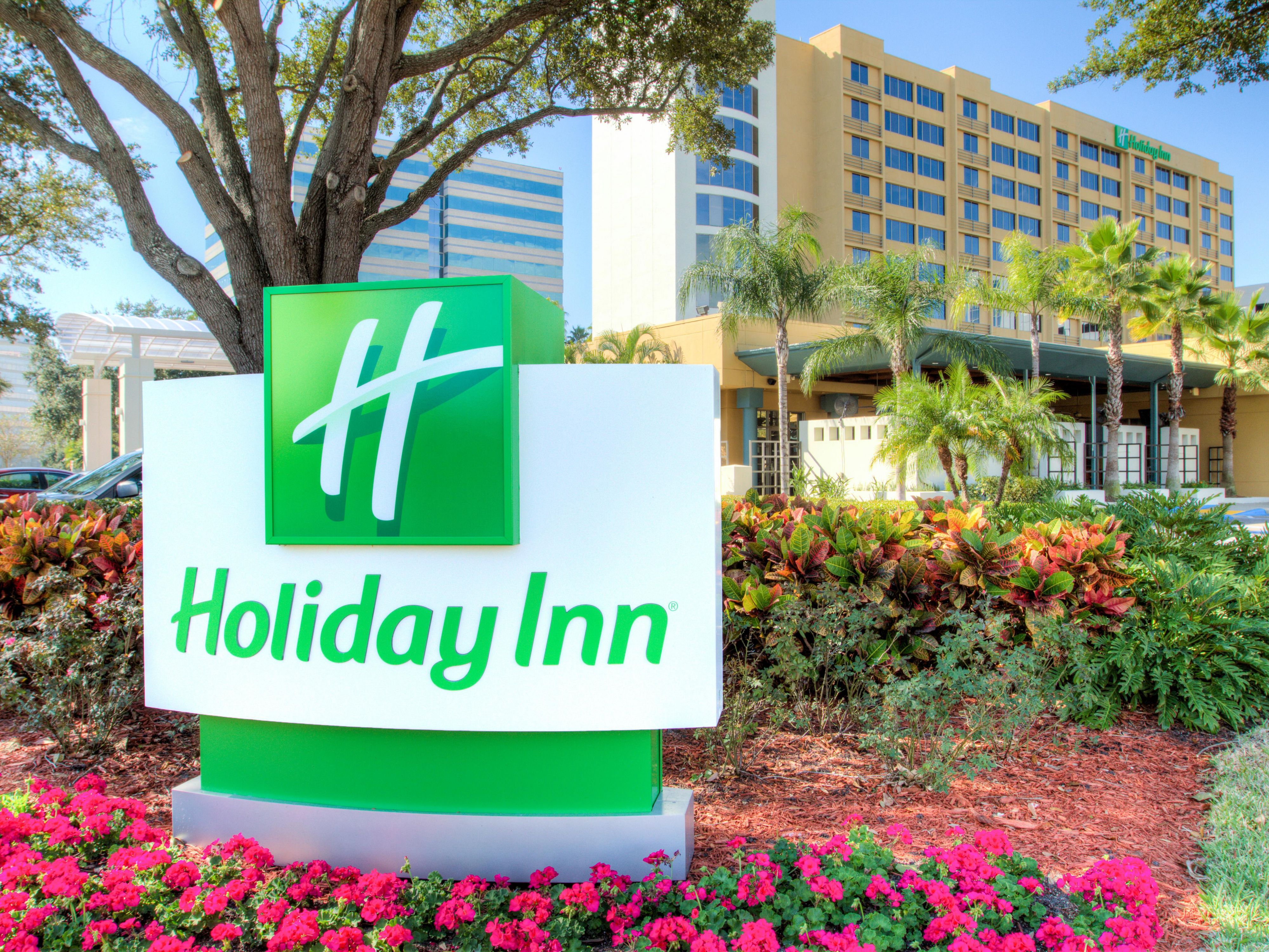 Perfect location to our Westshore market with shopping and entertainment. Close proximity to Tampa International Airport as well as the Tampa cruise port. We are near many gulf beaches, Lowery Park Zoo, Downtown Museums, Spring Training, Busch Gardens, Florida Aquarium and Raymond James Stadium. 