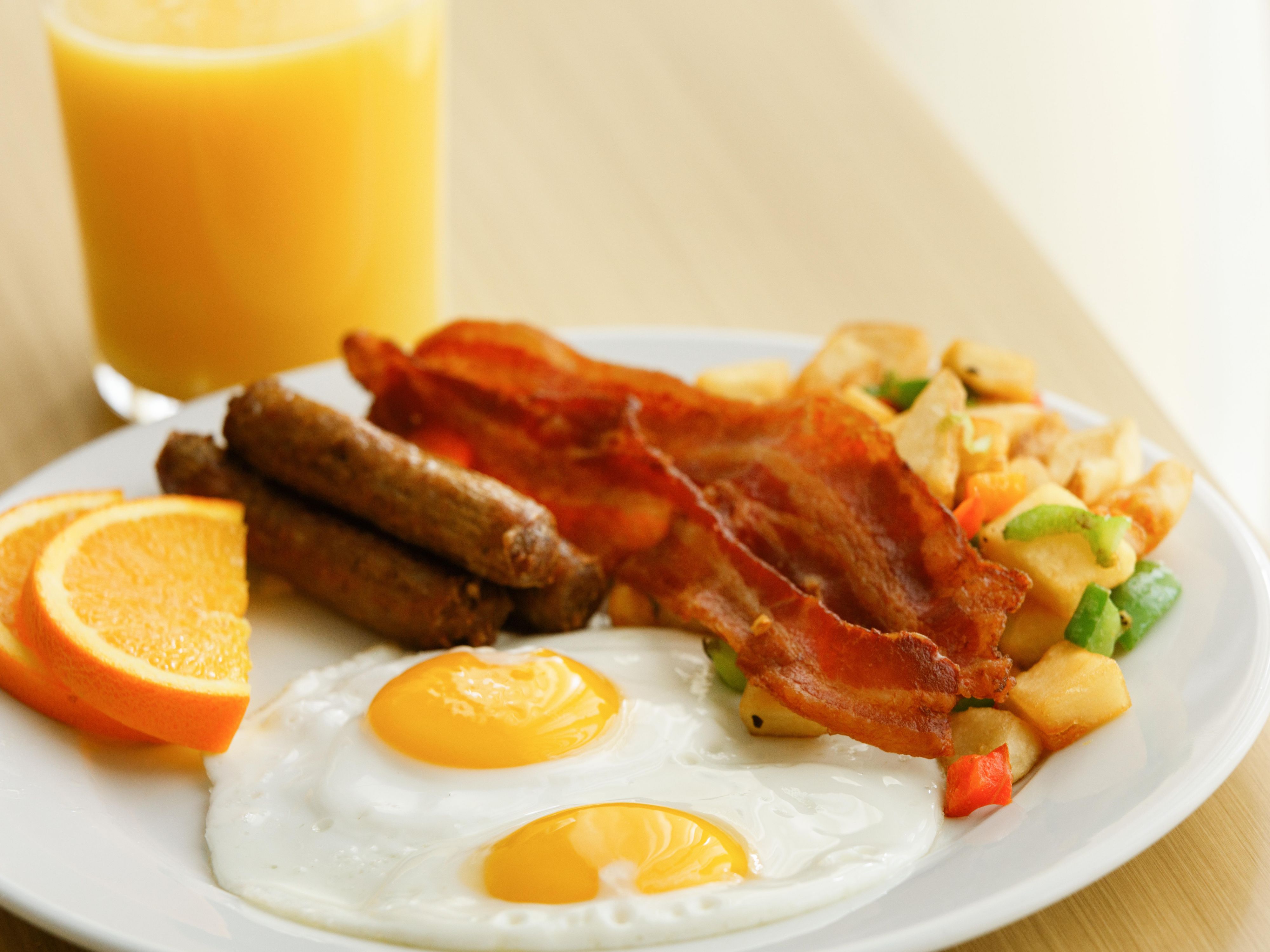 Be sure to visit Toast-to-Toast, our fast-casual restaurant, offering delicious breakfast options. Featuring convenient counter ordering, digital menus and fast service right to your table. Breakfast Package includes our Traditional Breakfast. 