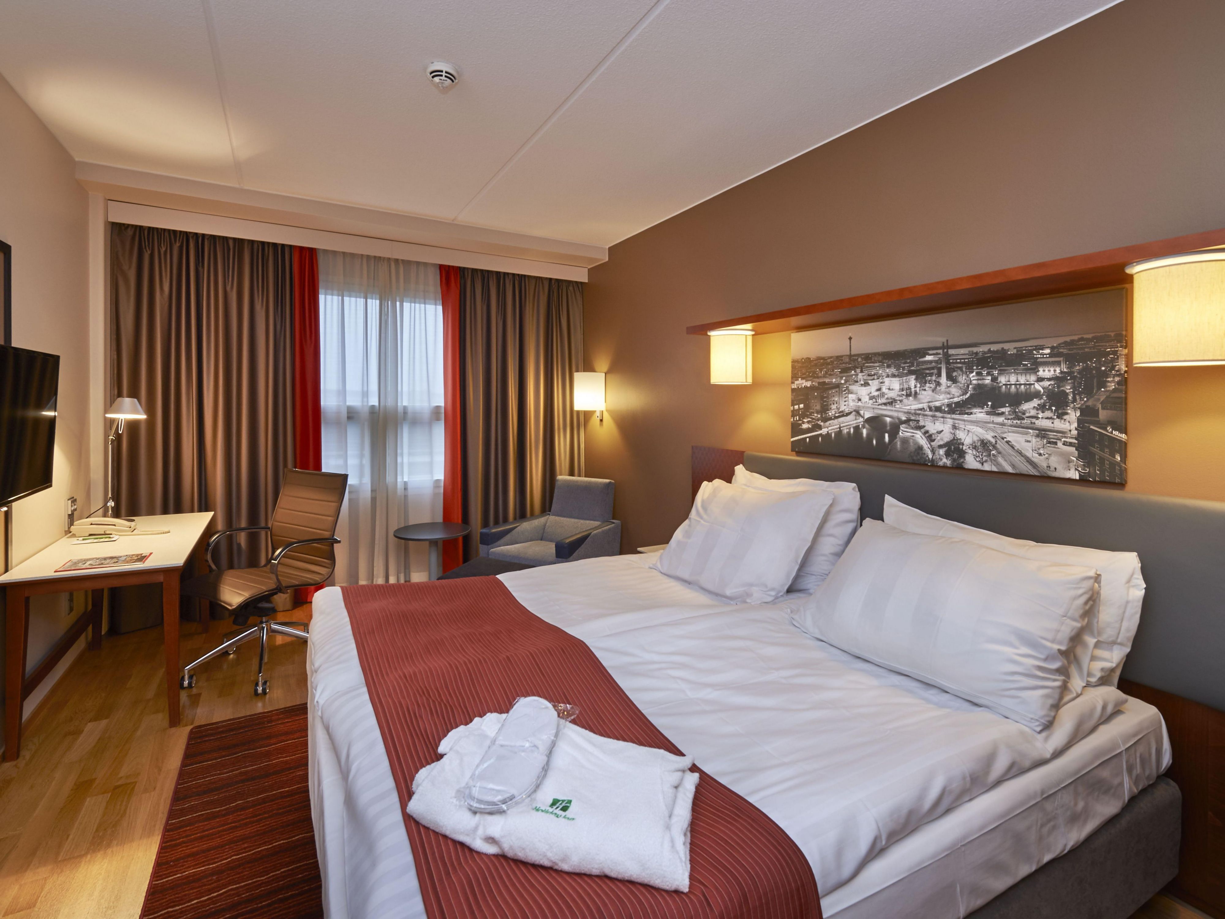 King bed Top Floor room features comfortable extra amenities