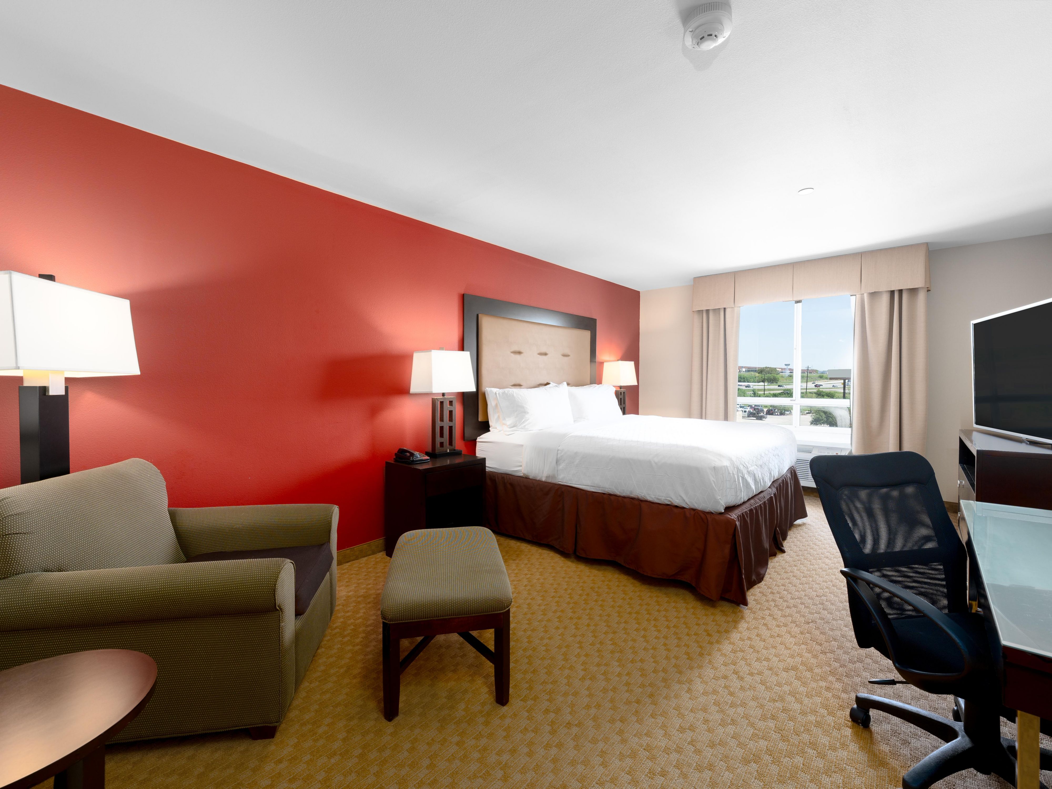 We invite you to reach out to us directly to learn about our extended stay rates!  
We have rates for 14 Days, 21 Days and 21+ Days. 
They are so good we can not show them! 