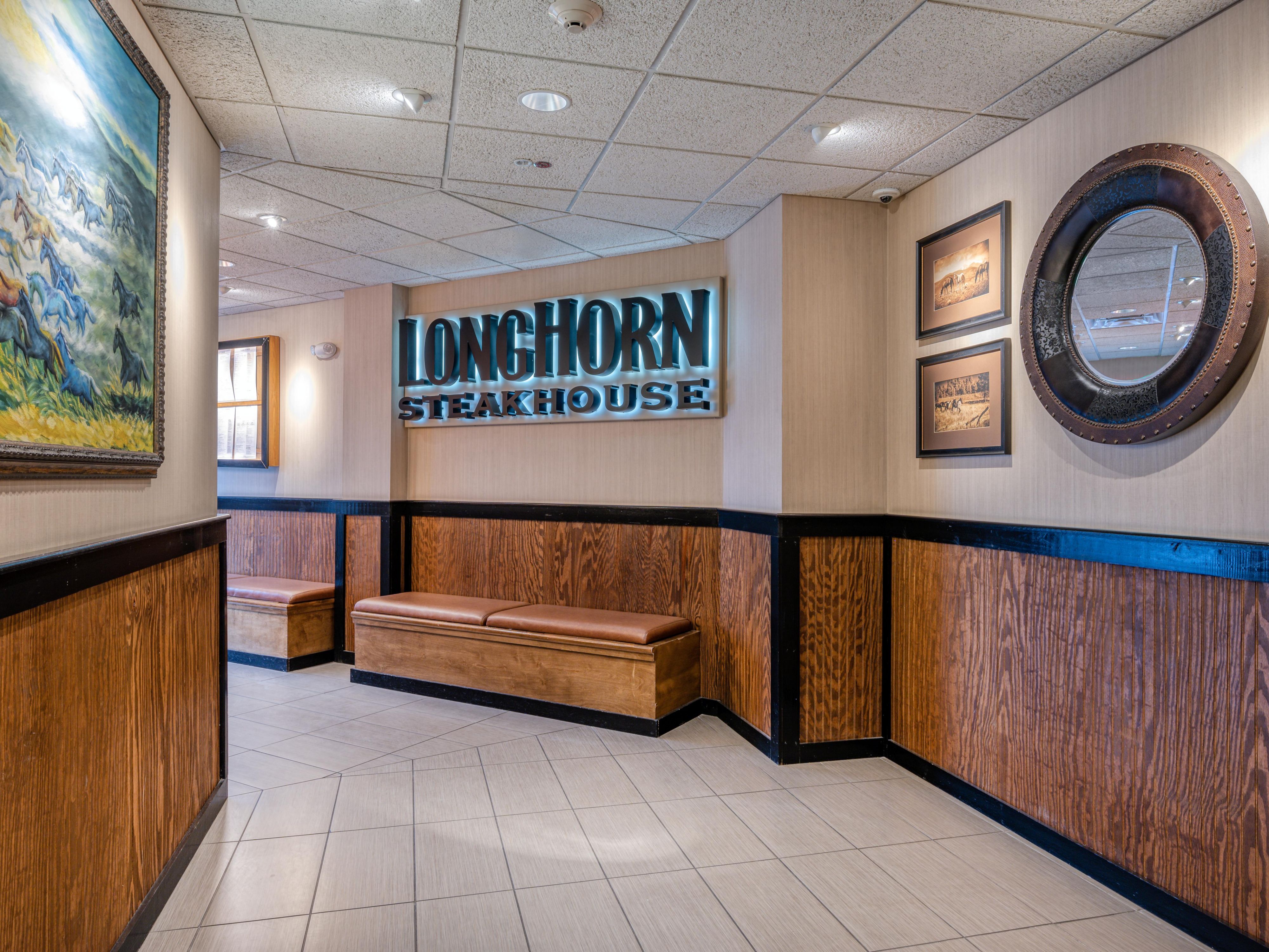 Longhorn Steakhouse is the restaurant attached to the hotel making it easier for our guest to grab a bite to eat or a drink with friends without even going outside. 