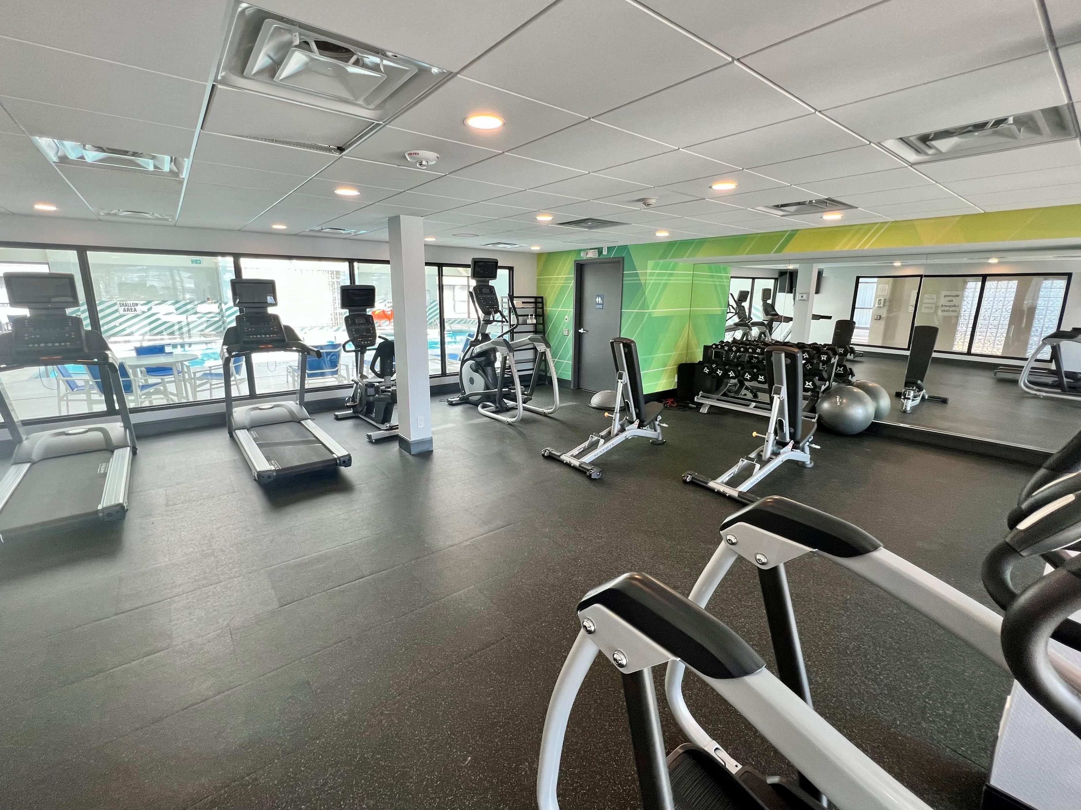 Stay active in our fully equipped Fitness Centre, featuring cardio machines and free weights or take a refreshing dip in our indoor swimming pool. Both the pool and the Fitness Centre are open daily from 7:00 AM to 10:00 PM for your ultimate convenience. 