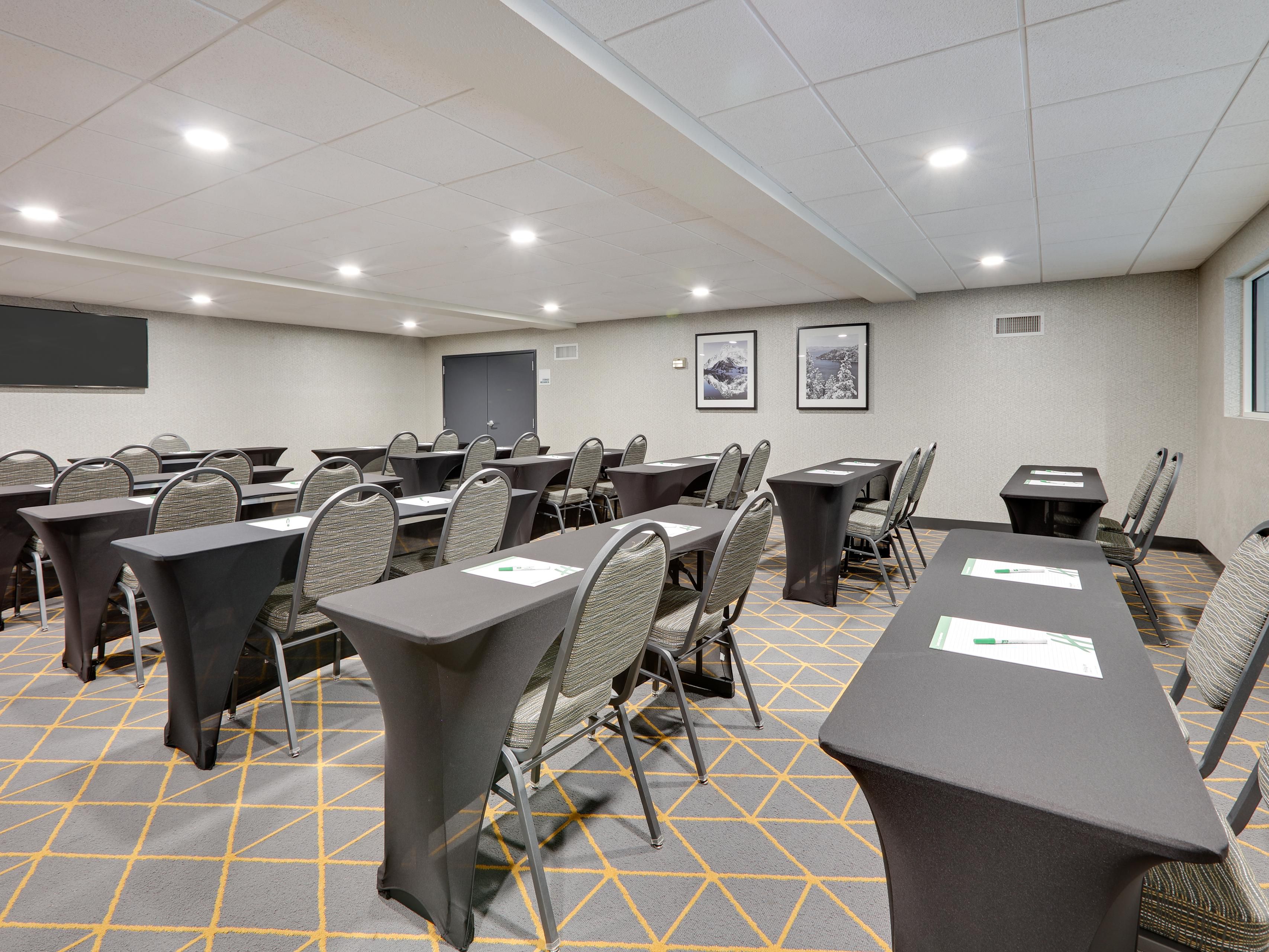 Come check out our state of the art meeting room space. We offer two spaces, and we can cater to your meeting from our restaurant Dukes' Grille. We can provide snacks as well as a sit-down meal for your meeting or event.