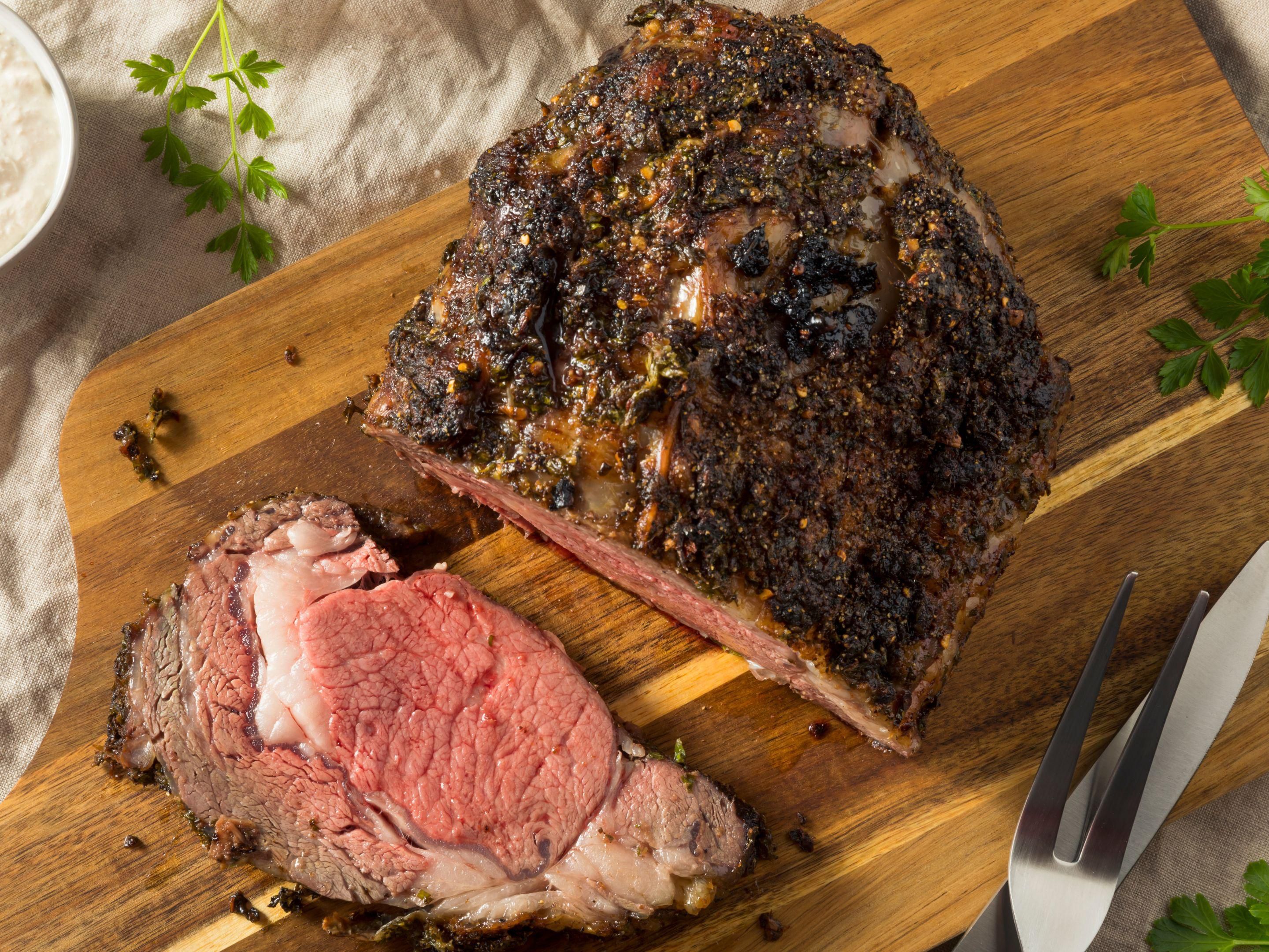 Make this holiday season unforgettable with festive buffets at Stages Bistro & Lounge.

Sleighbell Buffet
December 11–12 & 15–19 | 11:30 AM – 2:30 PM
Christmas Dinner Buffet
December 25 | Two seatings available: 4:30 PM & 7:00 PM

Learn more and make your reservation on the Stages website or by calling 778-330-2406.