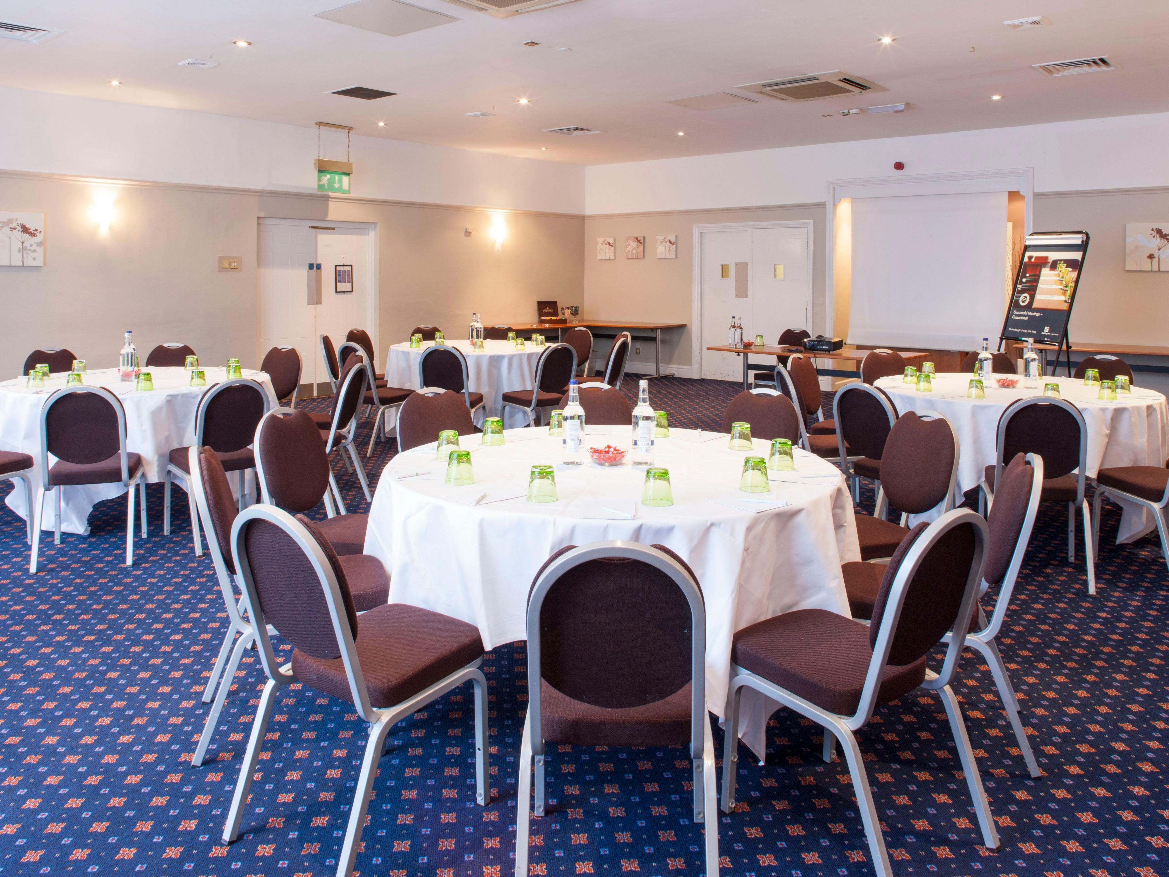 We have a range of meeting rooms available to suit any corporate requirement. So, if you're looking for a productive meeting space in Holiday Inn Washington for interviews, larger presentations or conferences, our hotel meeting facilities have it all.