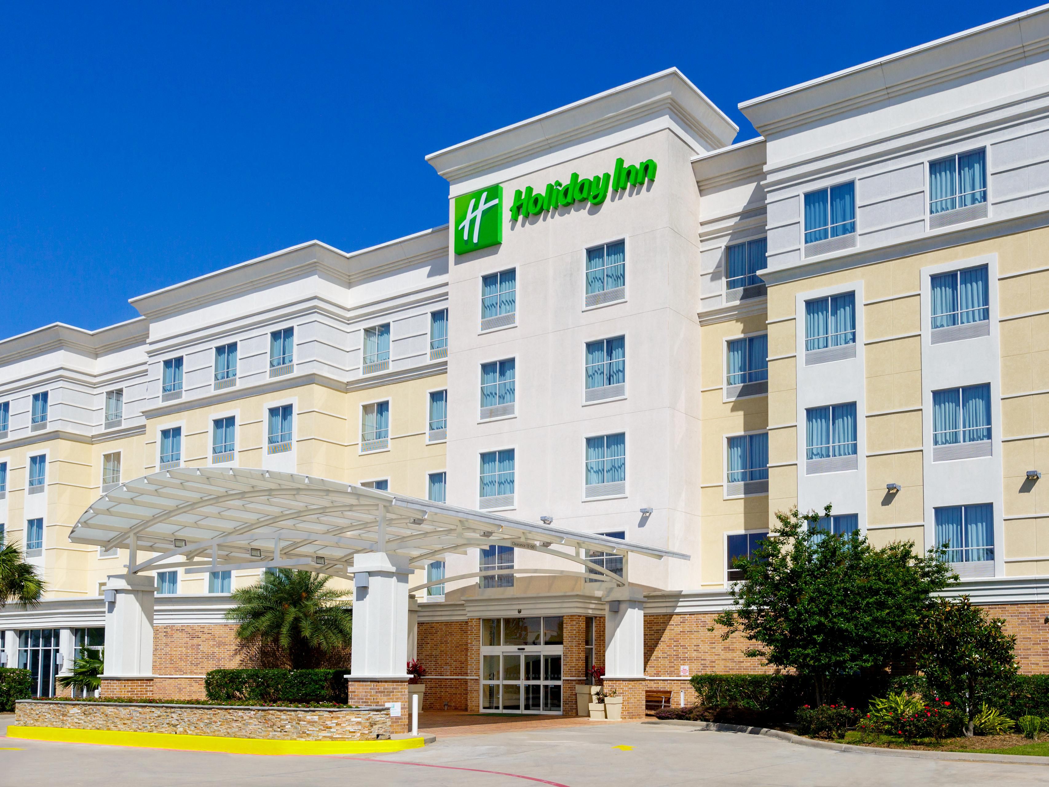 Warm, Sunny Day at Holiday Inn Webster