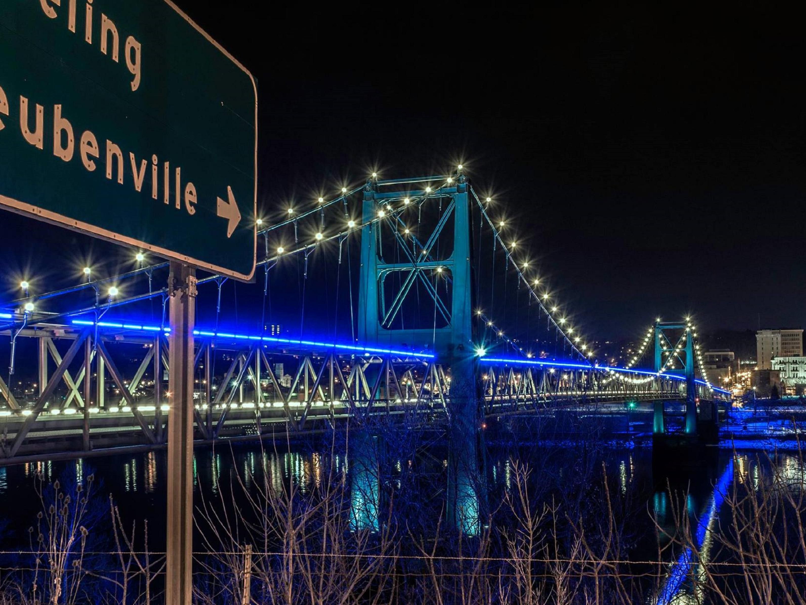 Convenient Highway Access to US RT 22.
Just Steps Away From: Grocery Stores, Fuel Stations, Restaurants, & Retail.
Only 20 minutes from Pittsburgh Airport and 4 miles from Steubenville Ohio.
Undo's Italian Restaurant and Sport's Bar Open Daily.
Full Breakfast Offered Daily & "Grab and Go" Options.
Click the Learn More Button for More Info.
