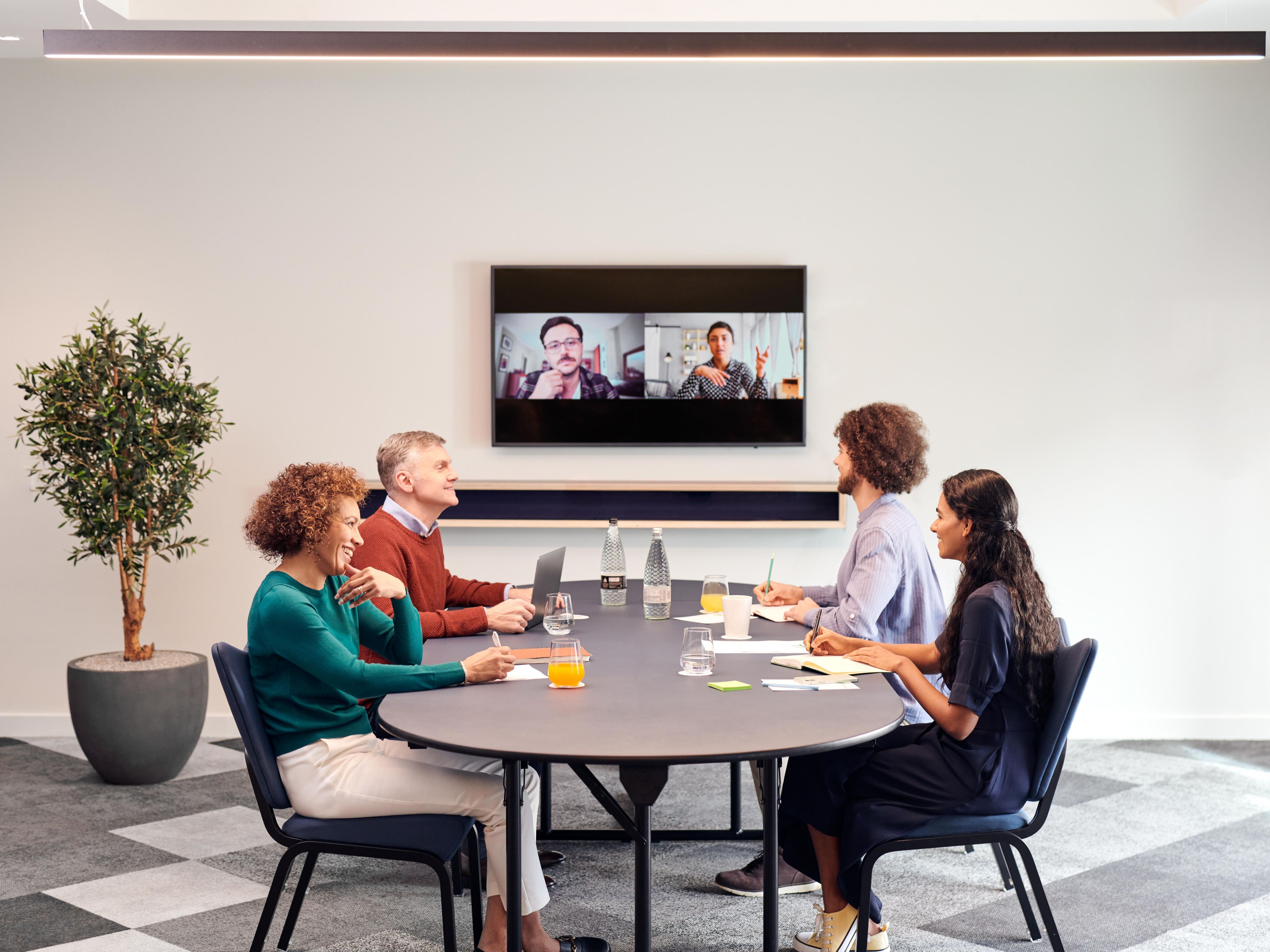 Plan a more sustainable meeting experience at the Holiday Inn London - Heathrow Bath Road.