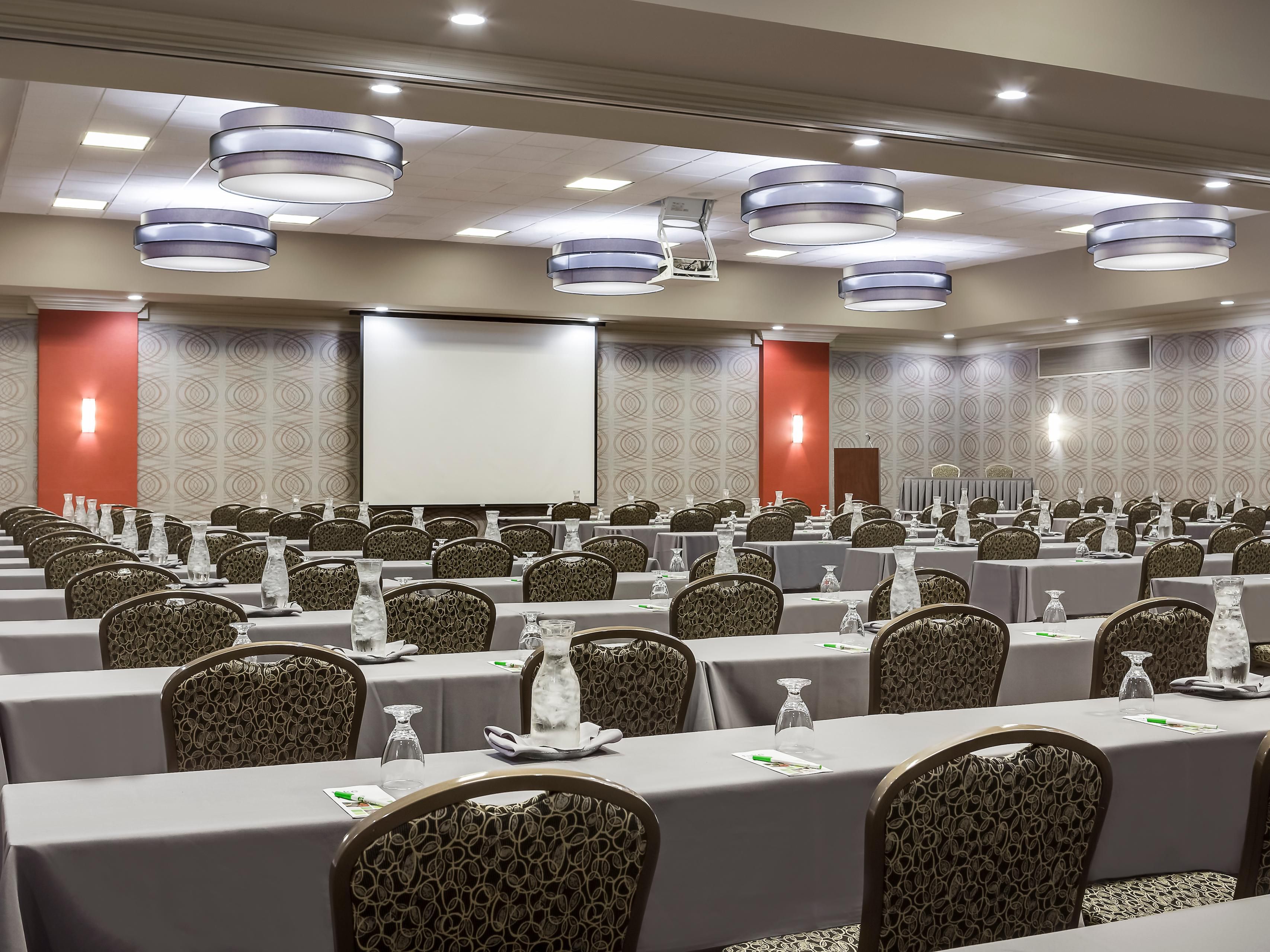 With over 15,000 square feet of meeting and event space to include our outdoor Blue Cedar Terrace, we have the ability to host many different events and corporate meetings. We have 11 conference rooms to choose from as well as 2 pre-function areas and a beautiful outdoor terrace. 