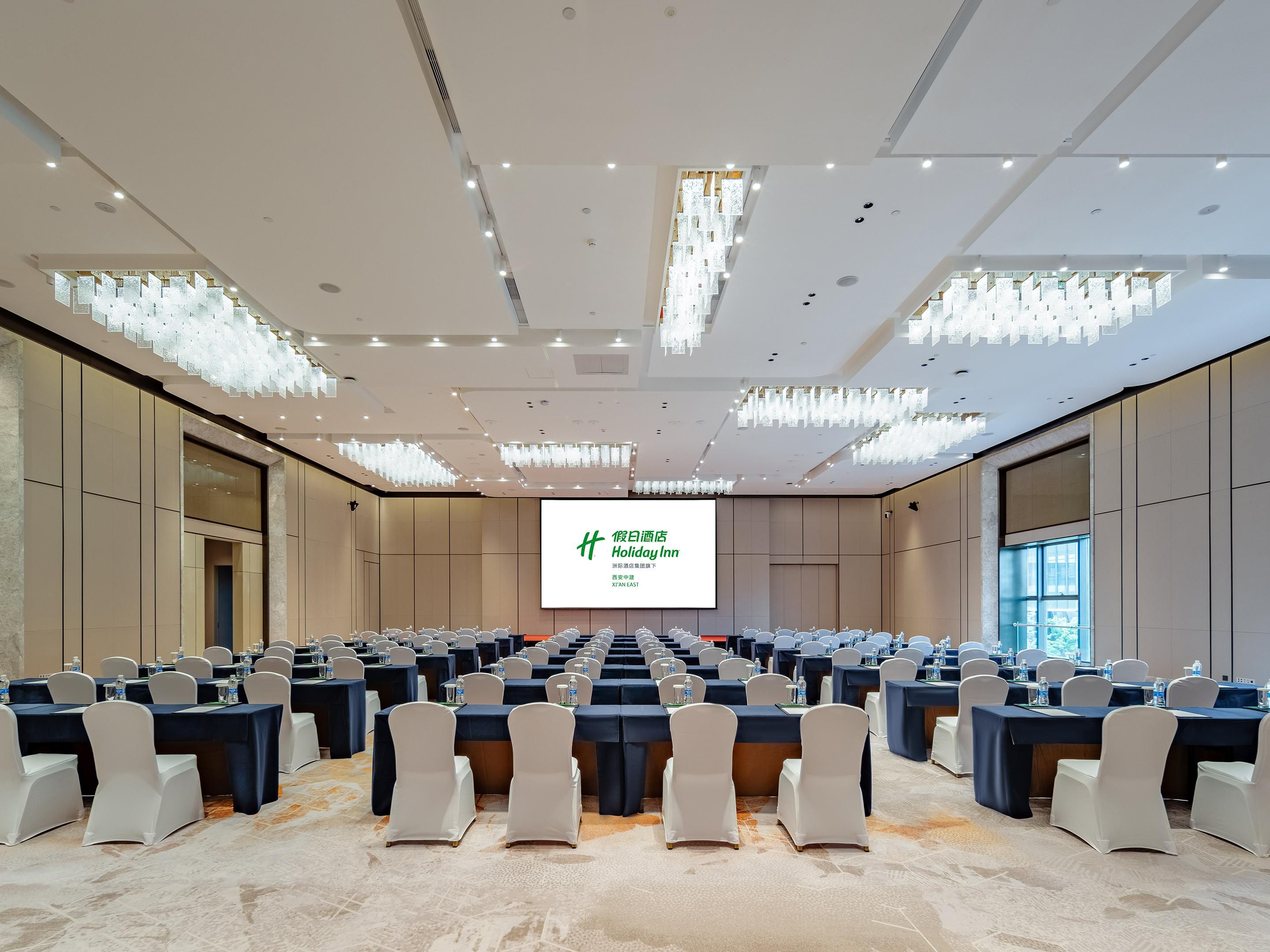 The hotel's professional catering and banqueting team will provide a bespoke and personalized service.