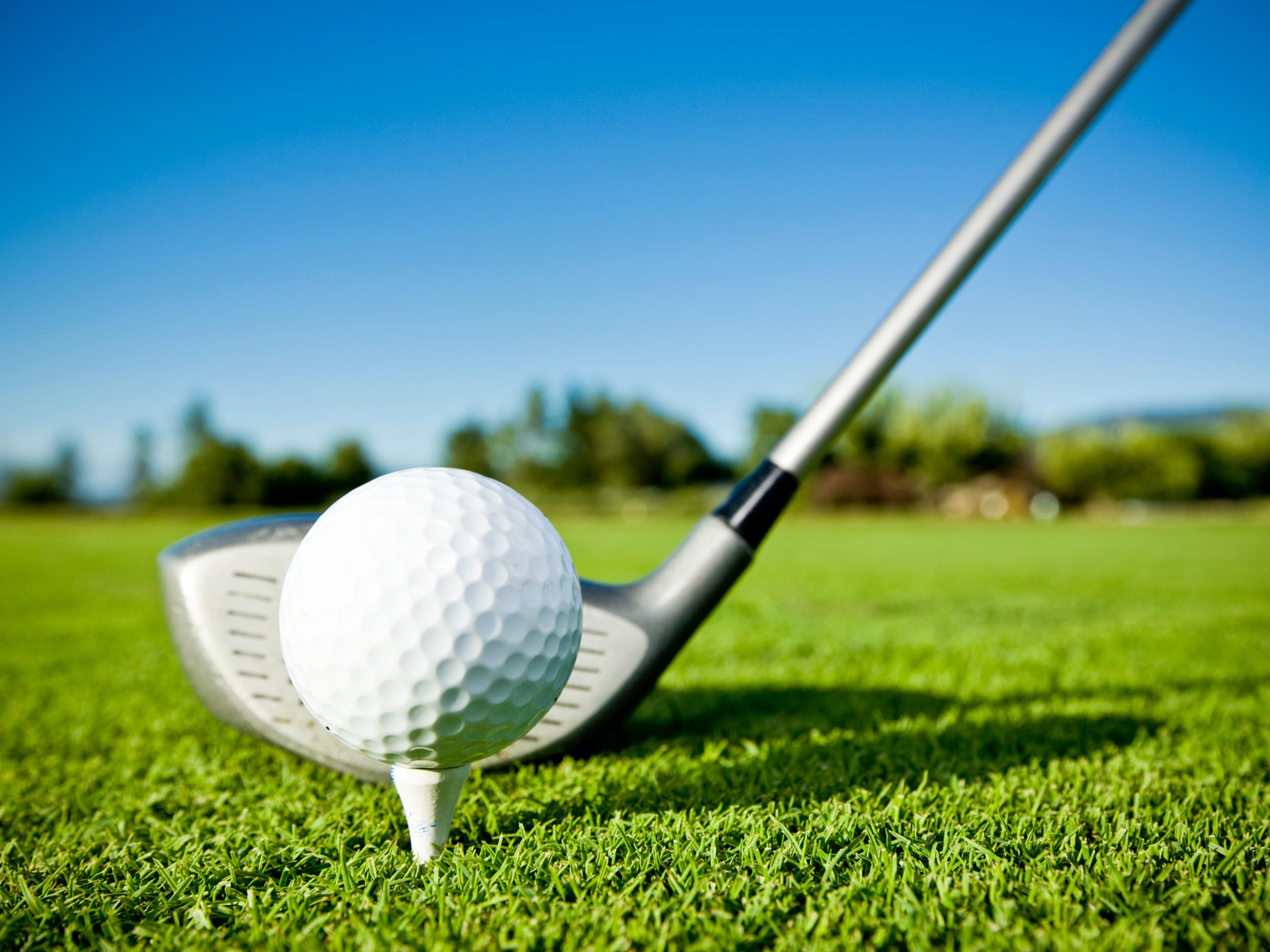 Escape to the Algarve for a perfect golf getaway. Book a tee time at one of the award-winning courses nearby and enjoy mild winters with plenty of sunshine. Whether refining your swing or playing a full round, our hotel makes an ideal base for golf enthusiasts seeking relaxation, sport, and a touch of fun.