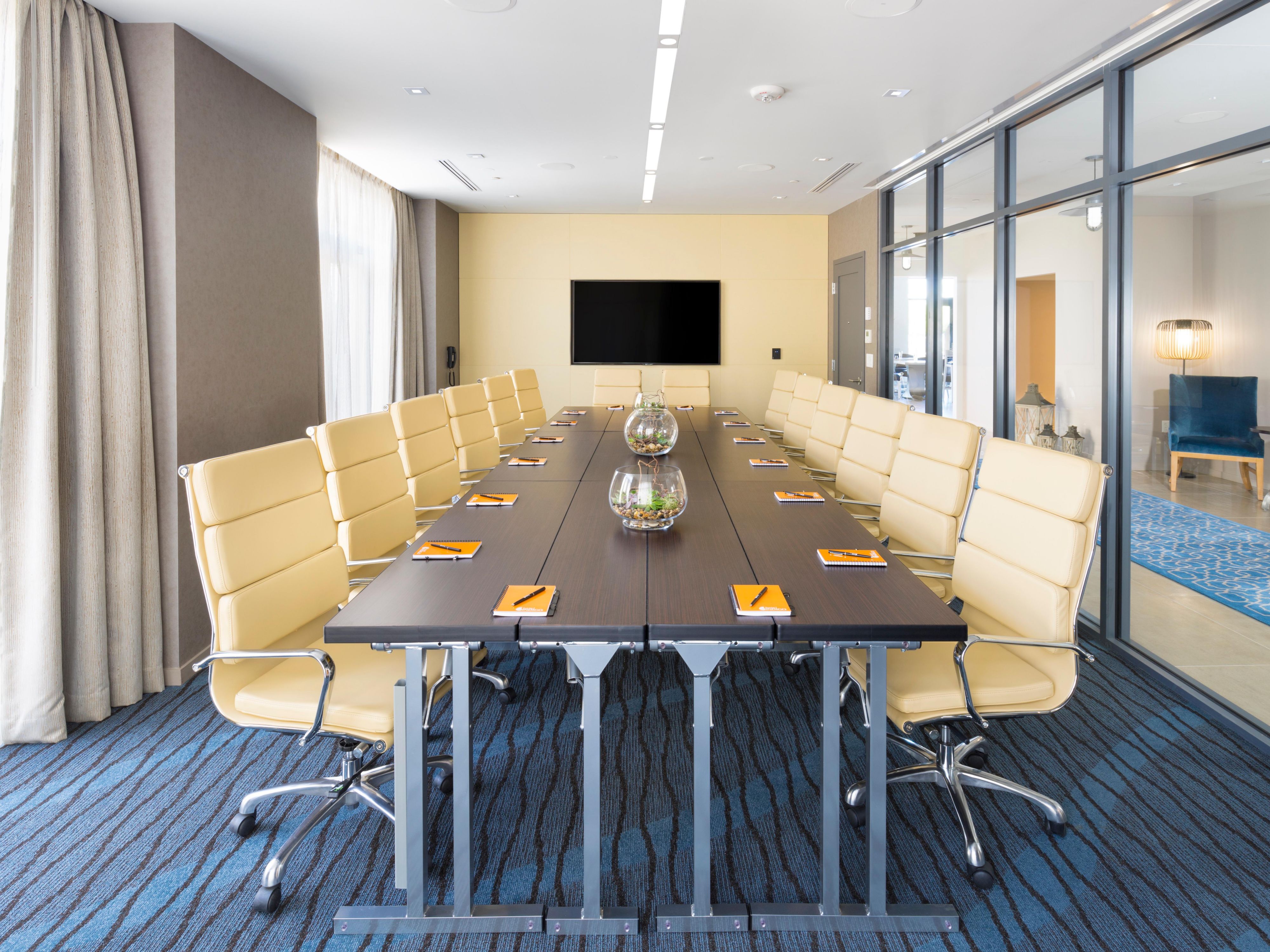 Our hotel offers two intimate yet well-equipped meeting rooms, perfect for small gatherings. Whether you're hosting a cozy get-together with friends or family in the Chip Carlin Library, or brainstorming your next big idea in the naturally lit Strand Boardroom, the possibilities are endless in these beautifully appointed spaces.