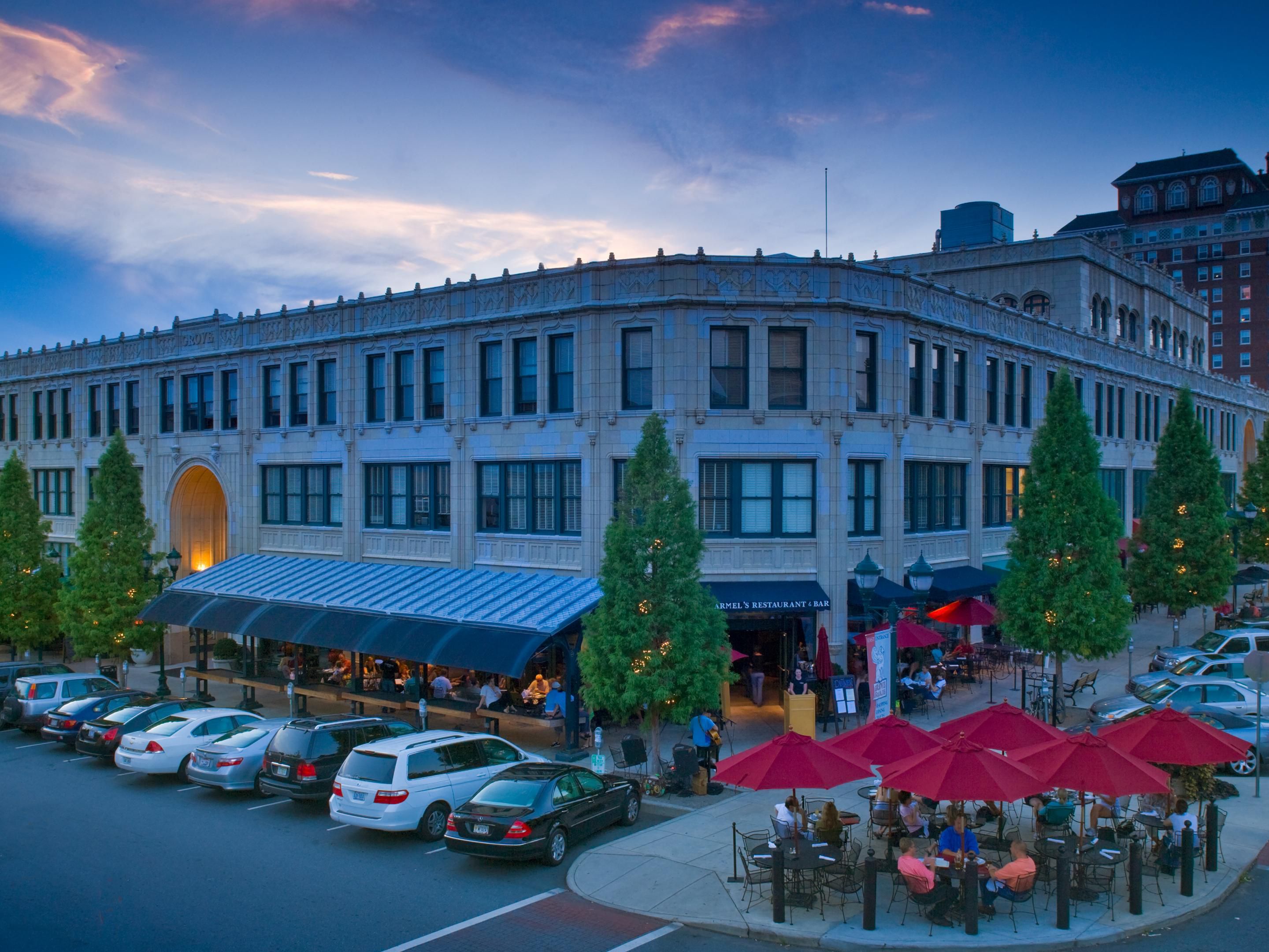 Centrally located, the Hotel Indigo Asheville Downtown, puts you within walking distance to Asheville's best shopping, restaurants and breweries. Catch a concert at Harrah's Cherokee Center, just blocks away or venture to the Grove Arcade for locally crafted art, shopping and dining all set in a historic building. Everything is just steps away. 