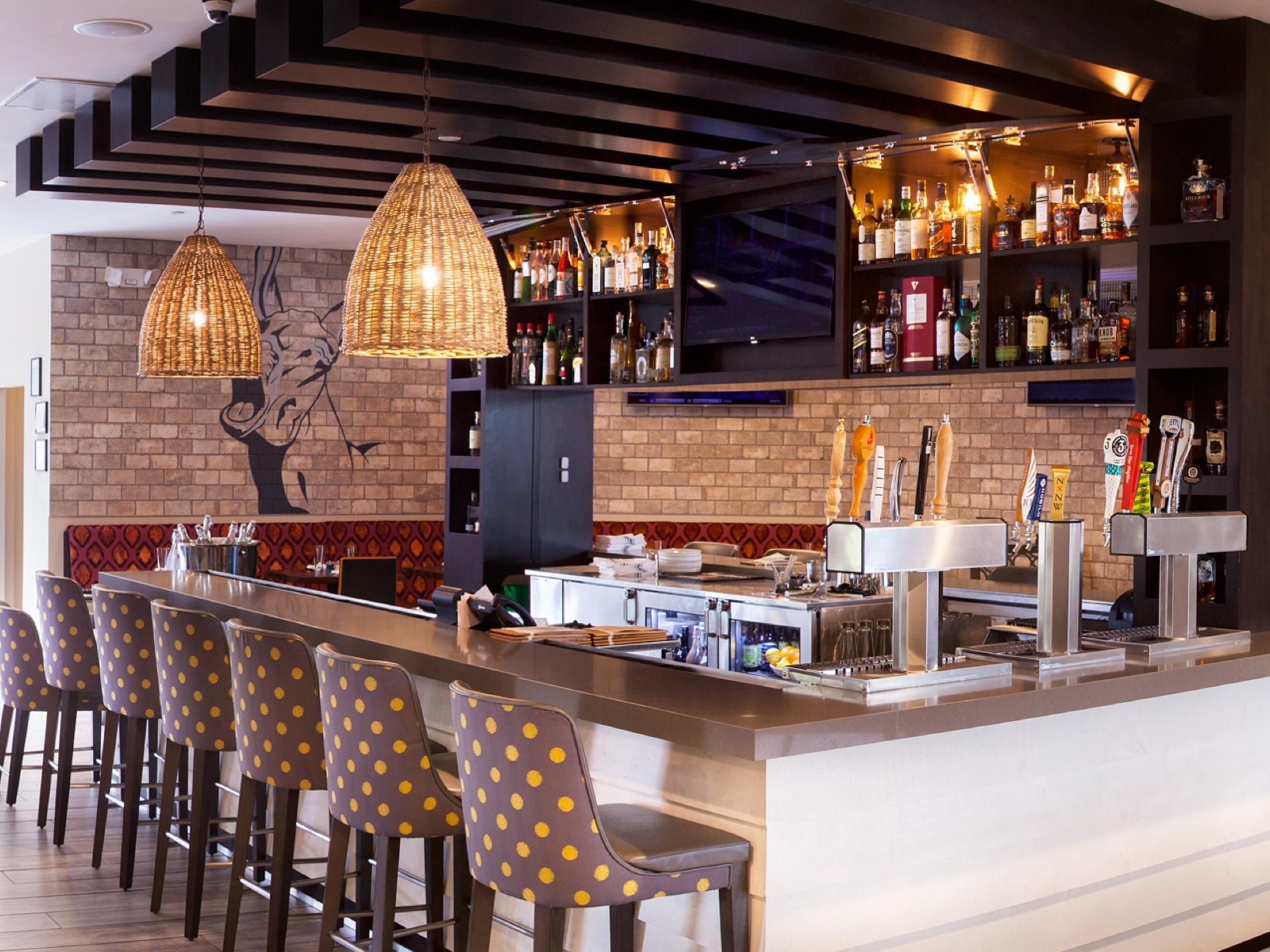 Live music every Thursday evening! 