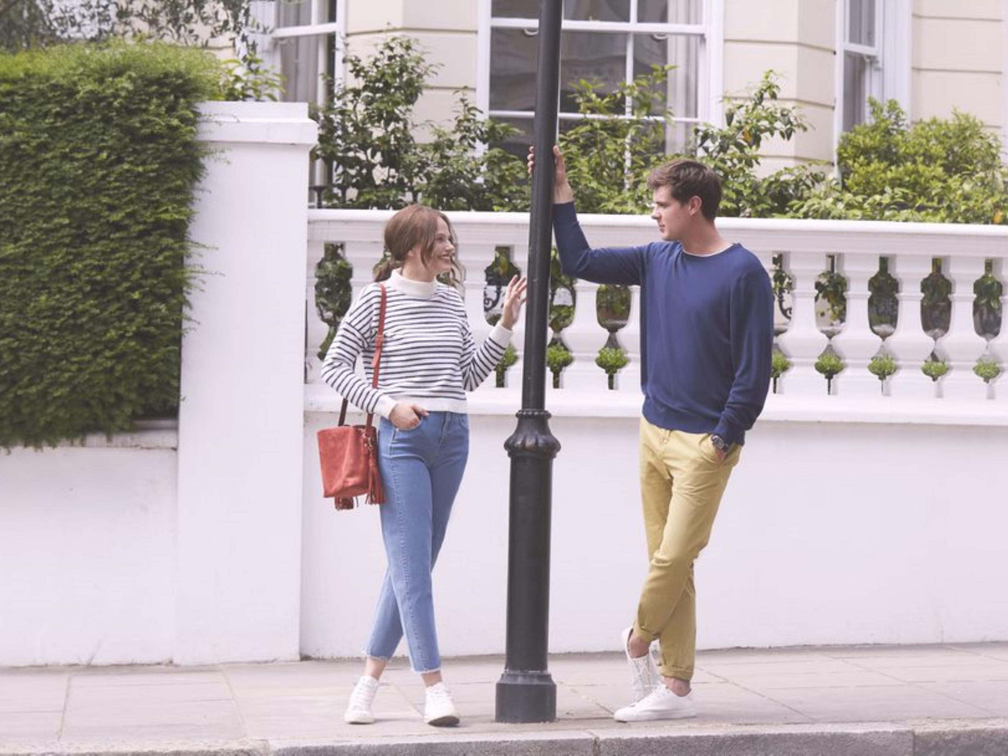 Our Hotel is situated in the middle of the Galleria Walking District. You will find restaurants, shops, entertainment, and the best of what Vinings can offer. 