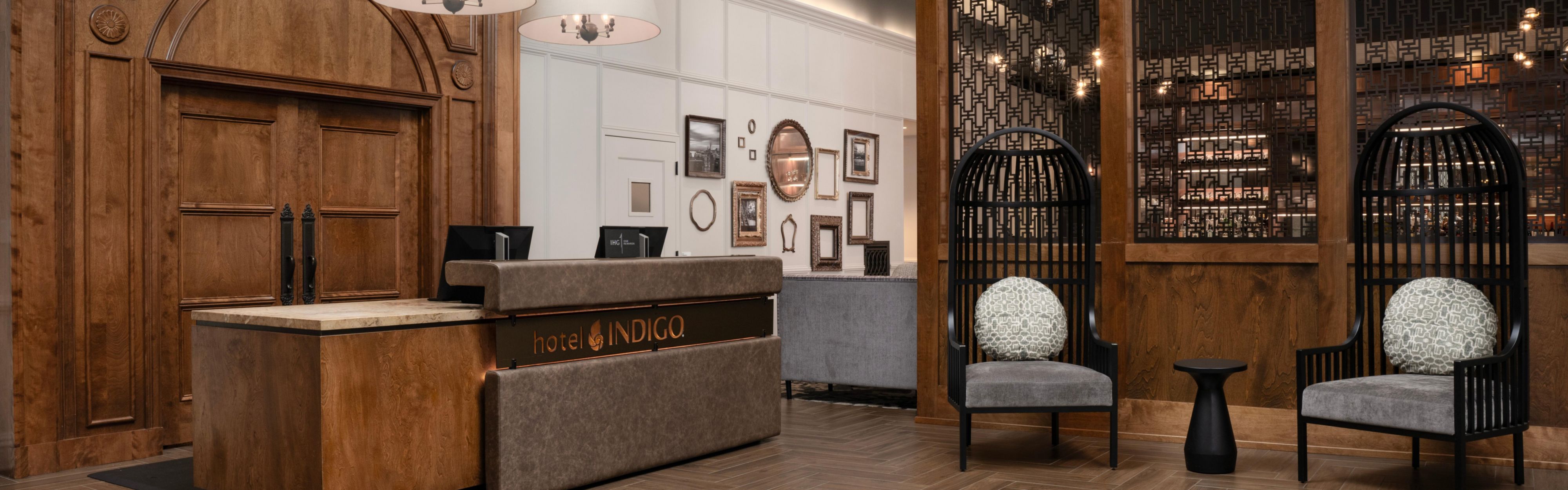 $hotelInfo.mediaDetails.welcomePhotos.primaryPhoto.caption}
