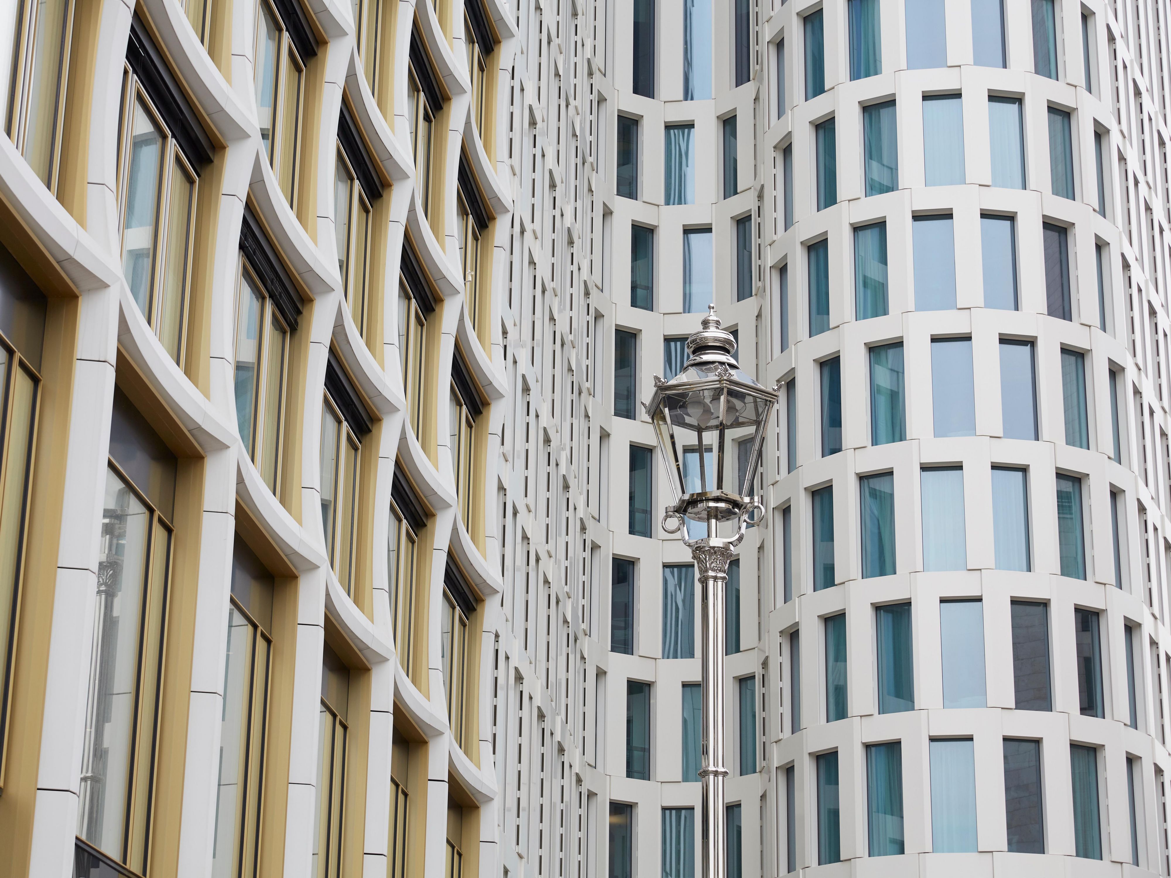 With the popular Bikini Berlin just steps away from the hotel and the renowned KaDeWe nearby, your shopping tour can begin almost at our doorstep. For even more options, the famous Kurfürstendamm shopping street is just around the corner. Of course, Berlin offers much more than shopping, our team will provide you with additional insider tips.