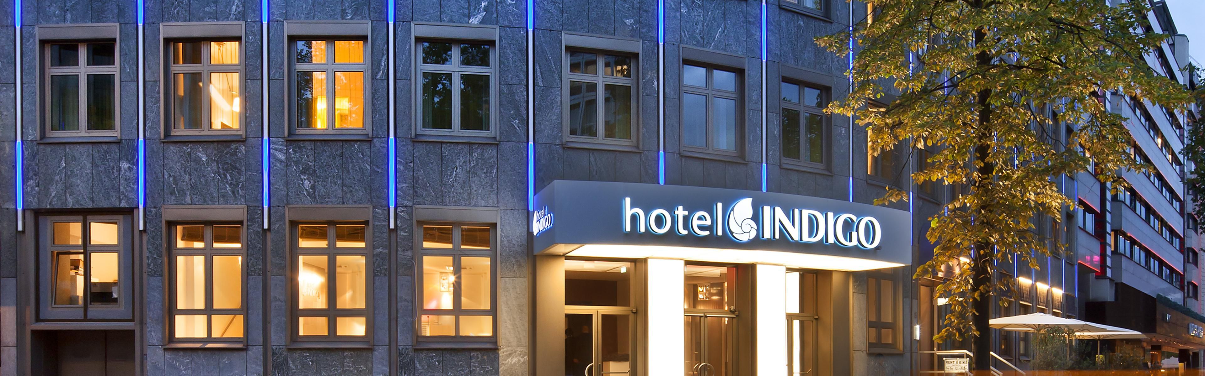 $hotelInfo.mediaDetails.welcomePhotos.primaryPhoto.caption}