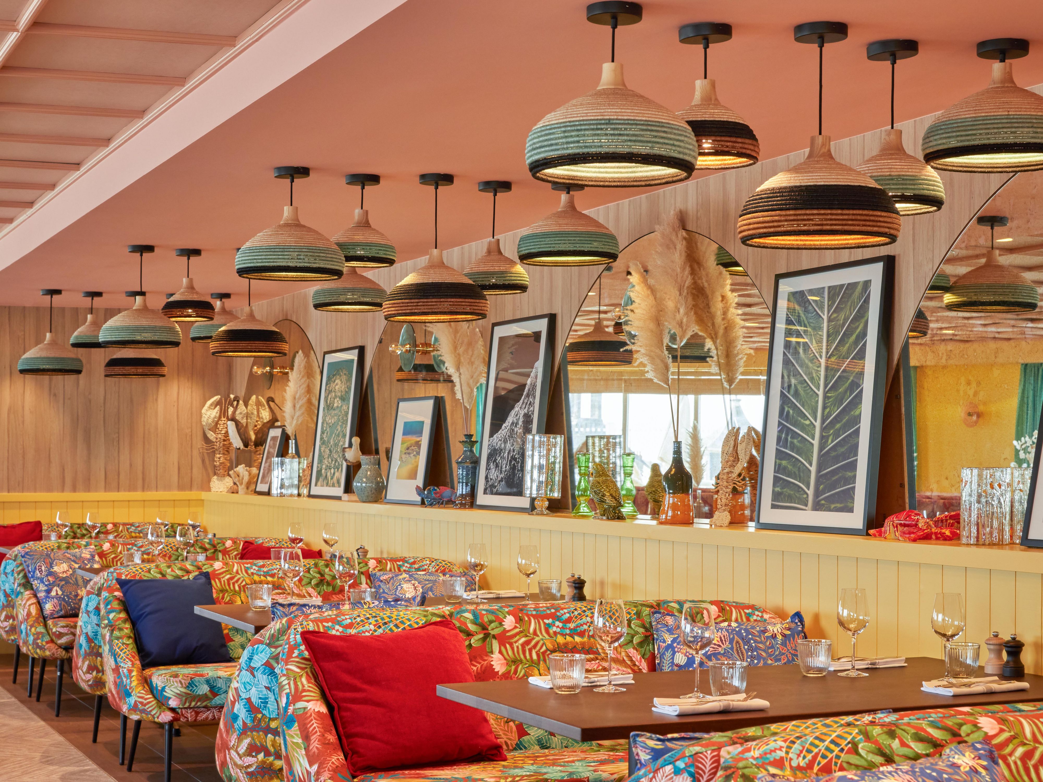 Découvrez la magie de l'automne et de l'hiver chez Tchanqué. Chaque plat est une célébration des saveurs de saison et du savoir-faire local, conçu pour enchanter vos papilles et transformer chaque repas en un moment inoubliable