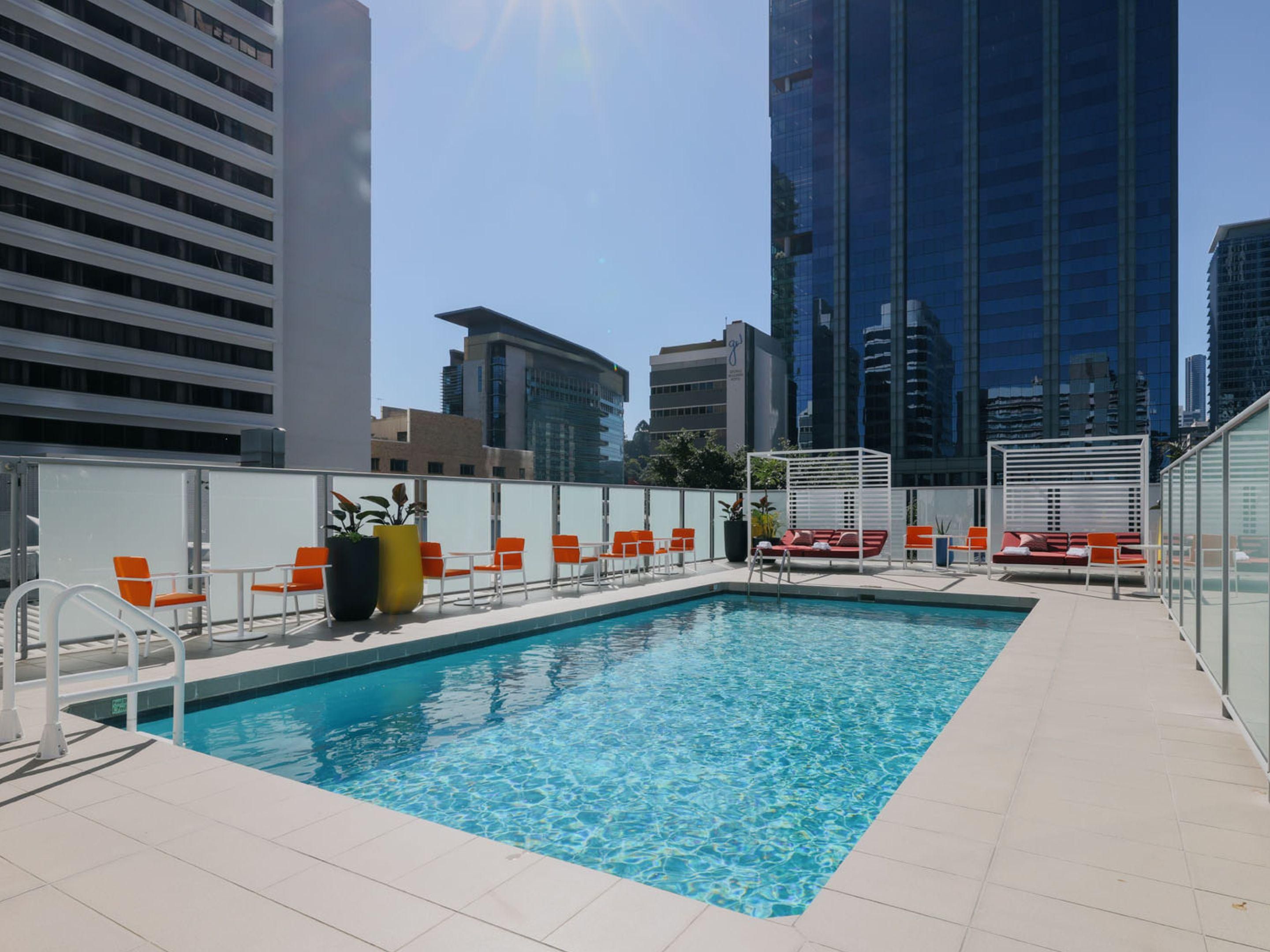 Take your stay to new heights with exclusive access to the rooftop pool at our neighbouring hotel, voco Brisbane. Soak up the city views, unwind under the Queensland sun, and enjoy a relaxing escape just steps from your room at Hotel Indigo Brisbane.