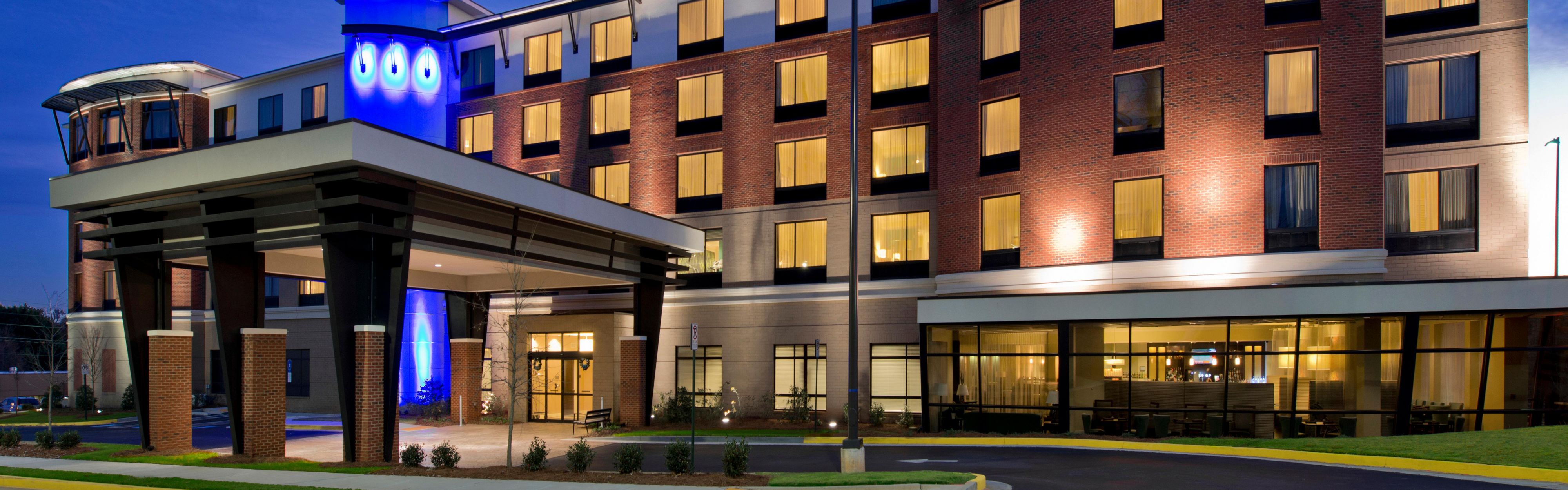 $hotelInfo.mediaDetails.welcomePhotos.primaryPhoto.caption}