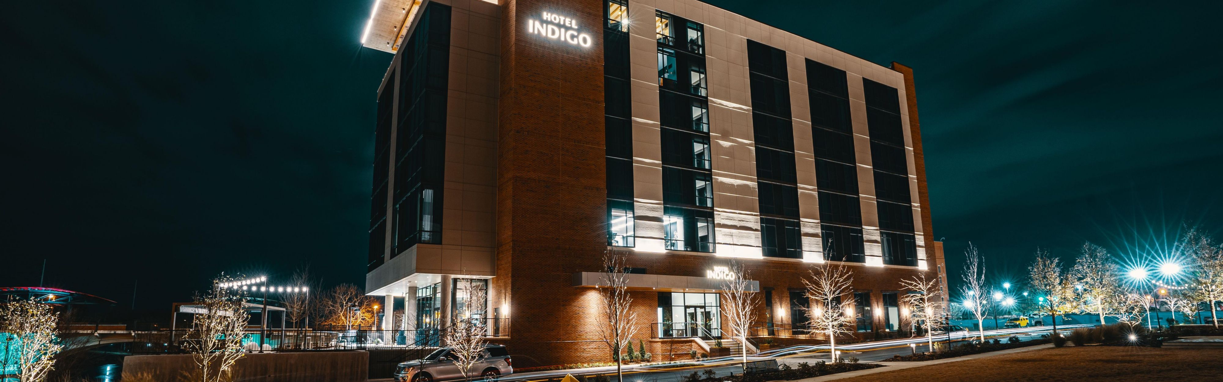 $hotelInfo.mediaDetails.welcomePhotos.primaryPhoto.caption}