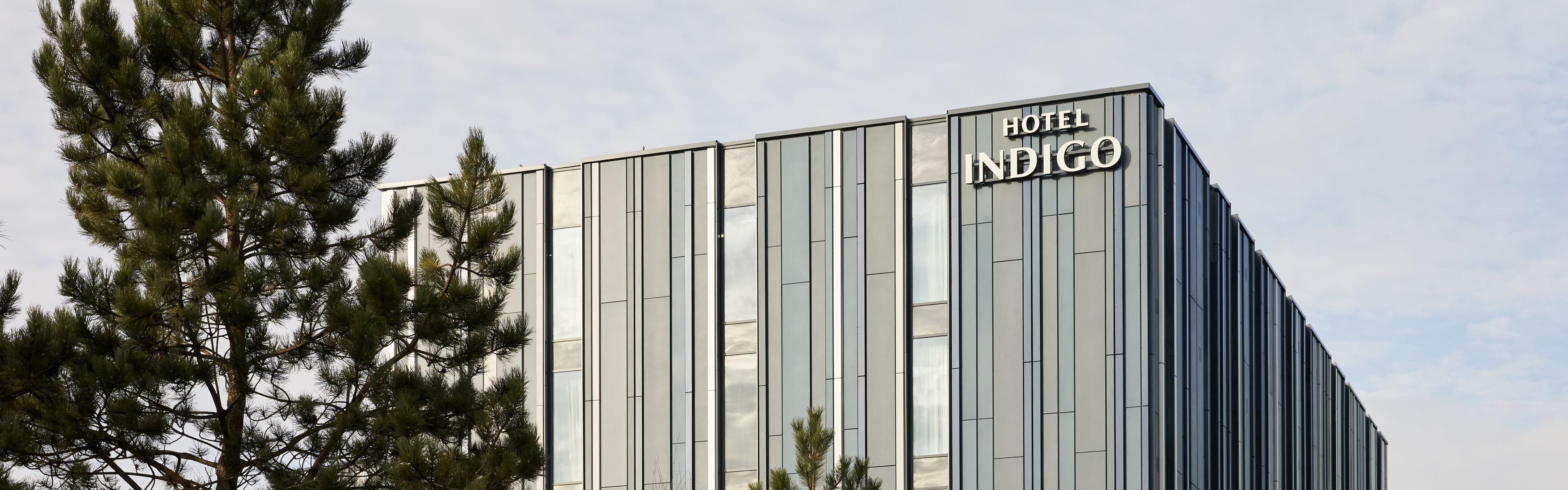 $hotelInfo.mediaDetails.welcomePhotos.primaryPhoto.caption}