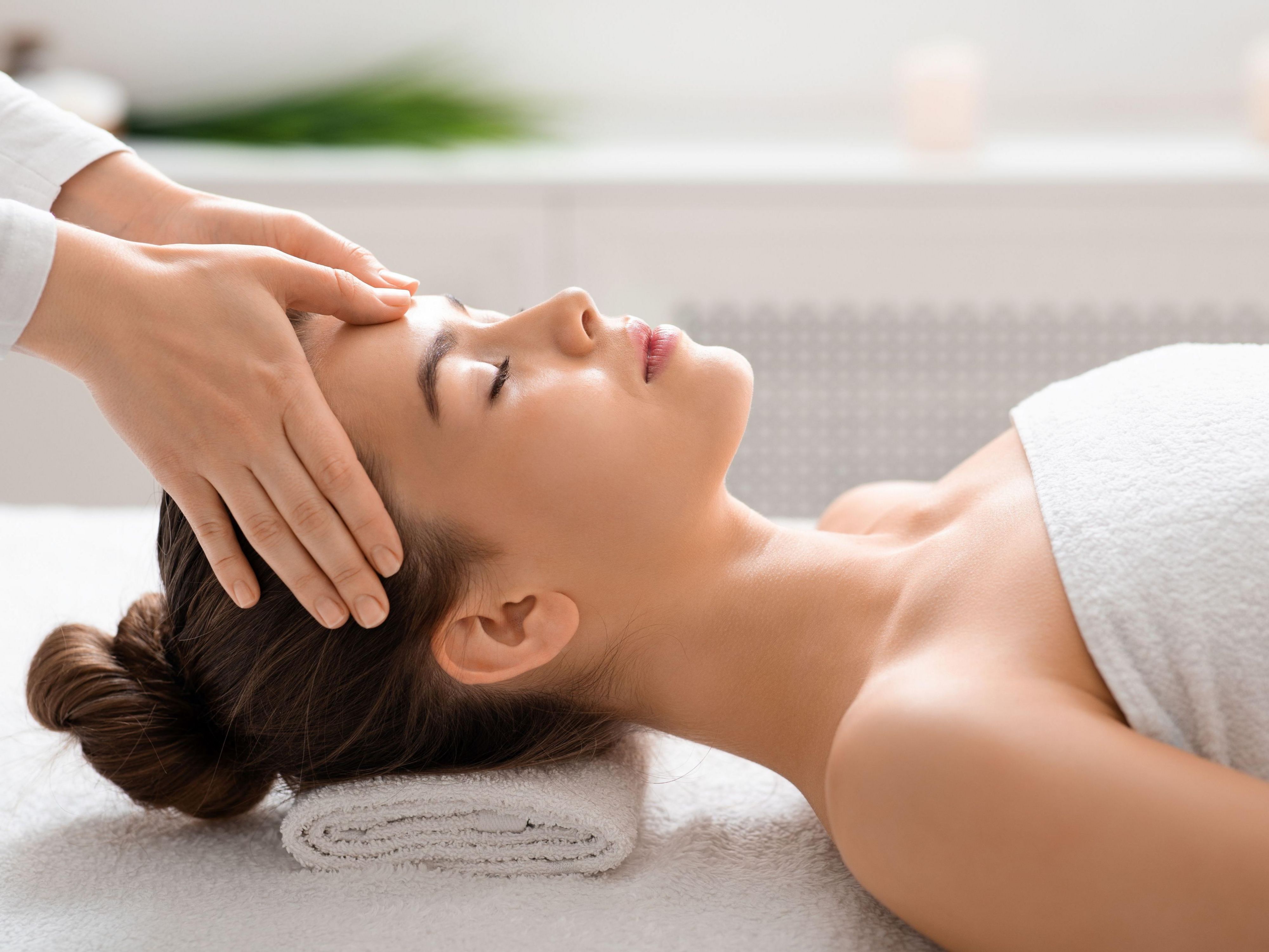 Indulge in customized treatments at Spa Na’Mara, from golden radiance facials and seasonal body wraps to soothing full-body massages. Each service is designed to relax, restore, and rejuvenate in a serene Del Mar setting, giving guests the perfect balance of wellness and tranquility. Reservations are required at least 48 hours in advance.