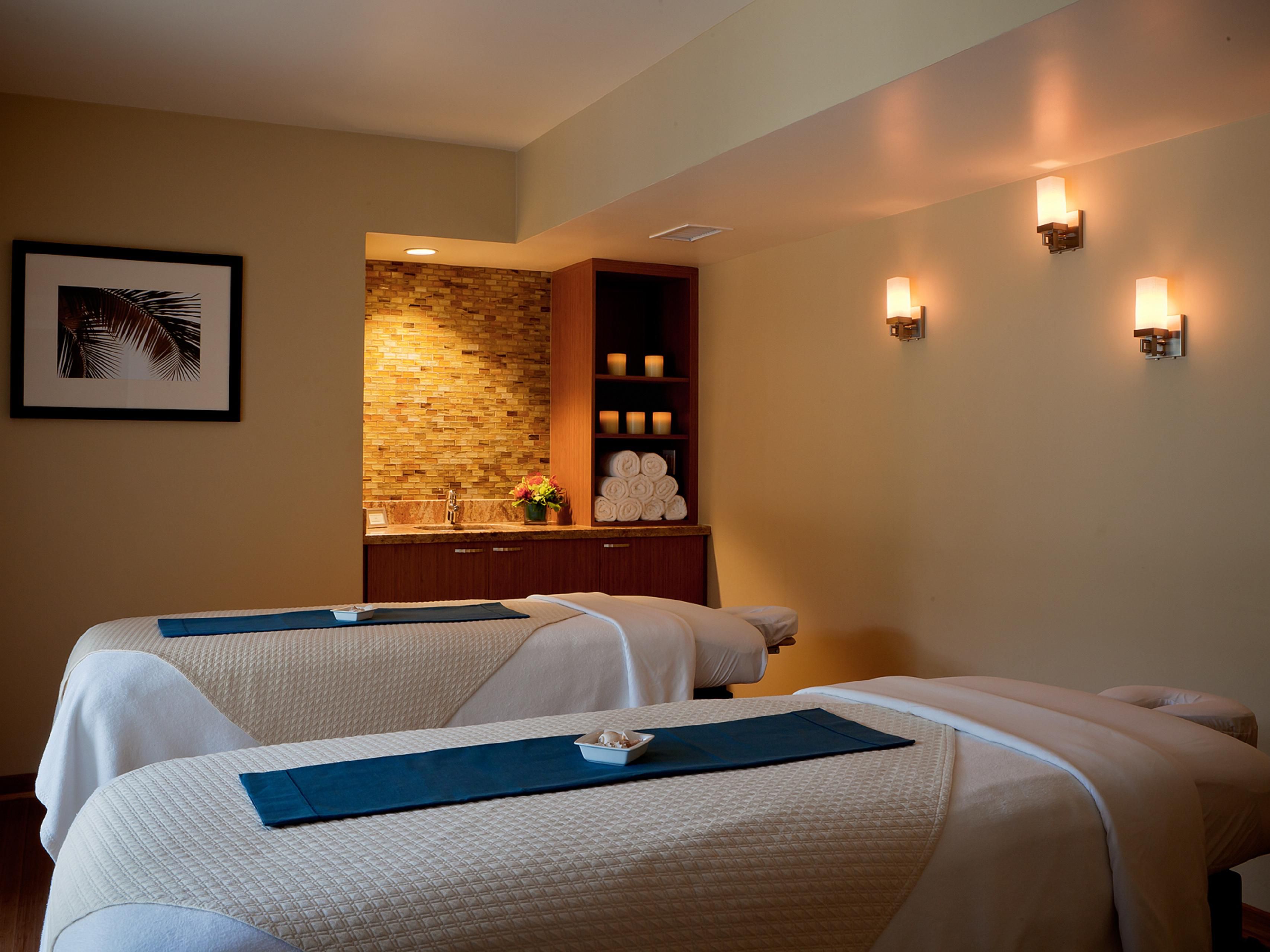 Begin your next stay at Hotel Indigo with a day of relaxation. Spa Na'Mara, a boutique European-style spa, offers massages, wraps, manicures, pedicures, and body treatments. Unwind poolside with a drink or dine at Ocean View Bar & Grill overlooking the Pacific. Reservations are required at least 48 hours in advance.