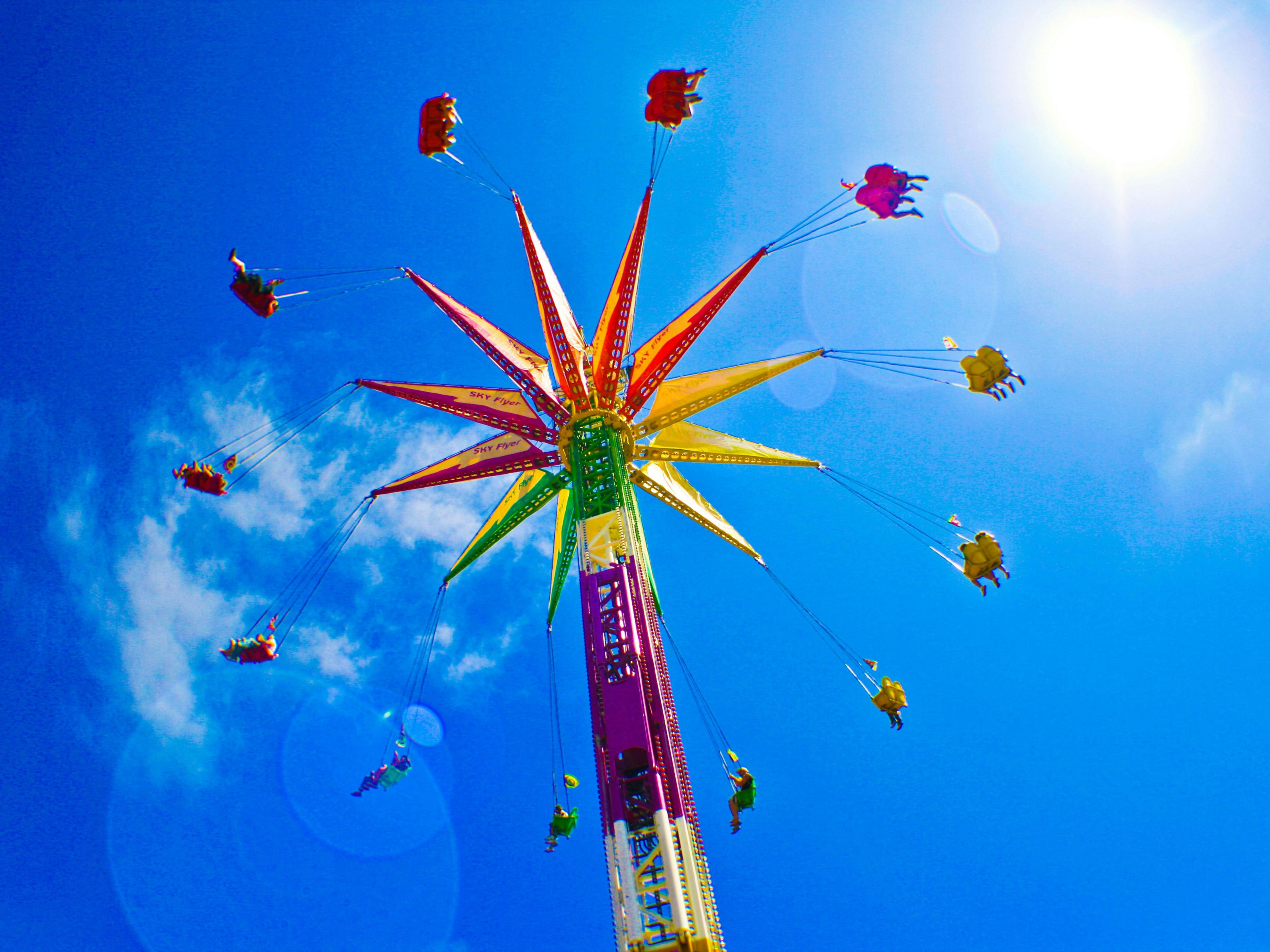 Rooms at Hotel Indigo San Diego Del Mar include practical features such as a tea and coffee maker with complimentary supplies, a mini refrigerator, and a well-lit work desk. Guests can also request connecting rooms, cribs for families, and accessible features designed for comfort and ease.