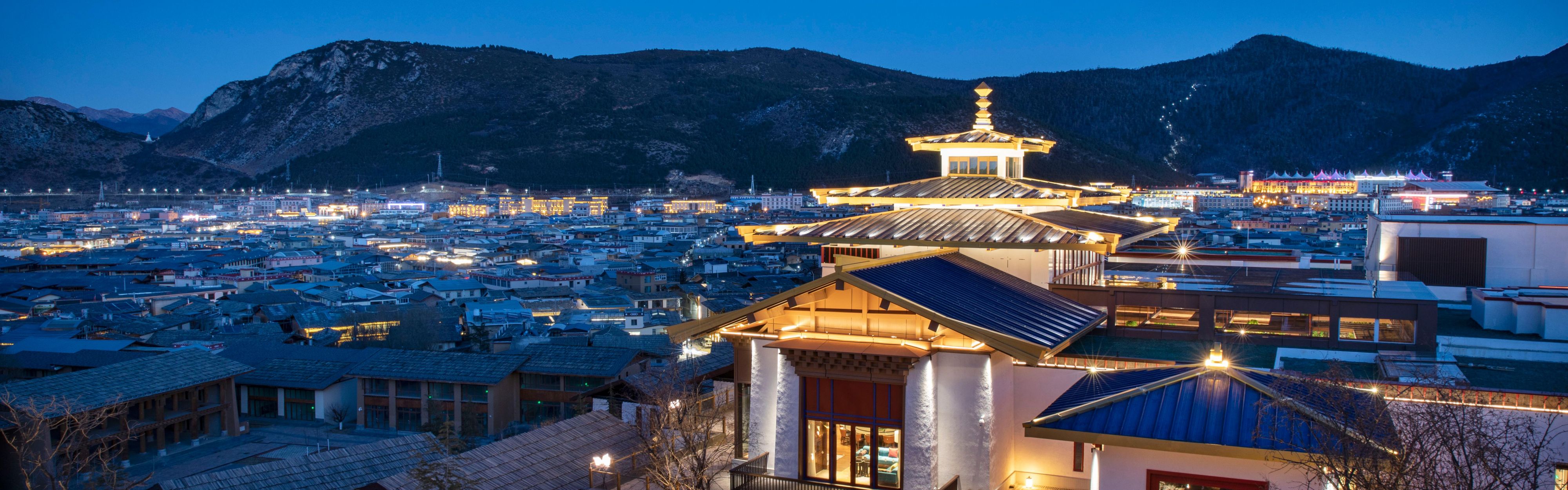 $hotelInfo.mediaDetails.welcomePhotos.primaryPhoto.caption}