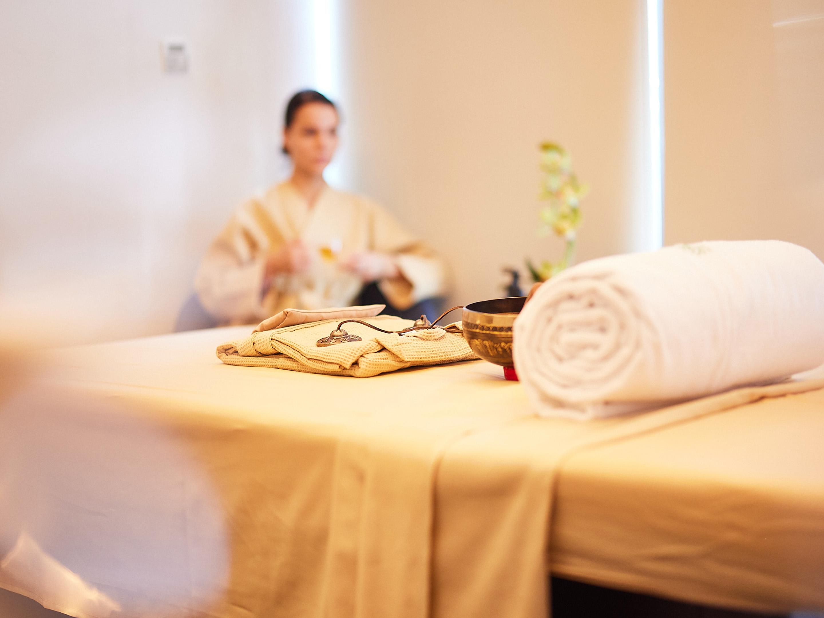 Wellbeings spa’s techniques are designed to balance the mind, body, and spirit. Treatments range from traditional relaxation practices such as facials and massages to contemporary areas of practice like cryotherapy, IV drip therapy, sound healing, neurolinguistic programming (NLP), halo therapy, and more.
