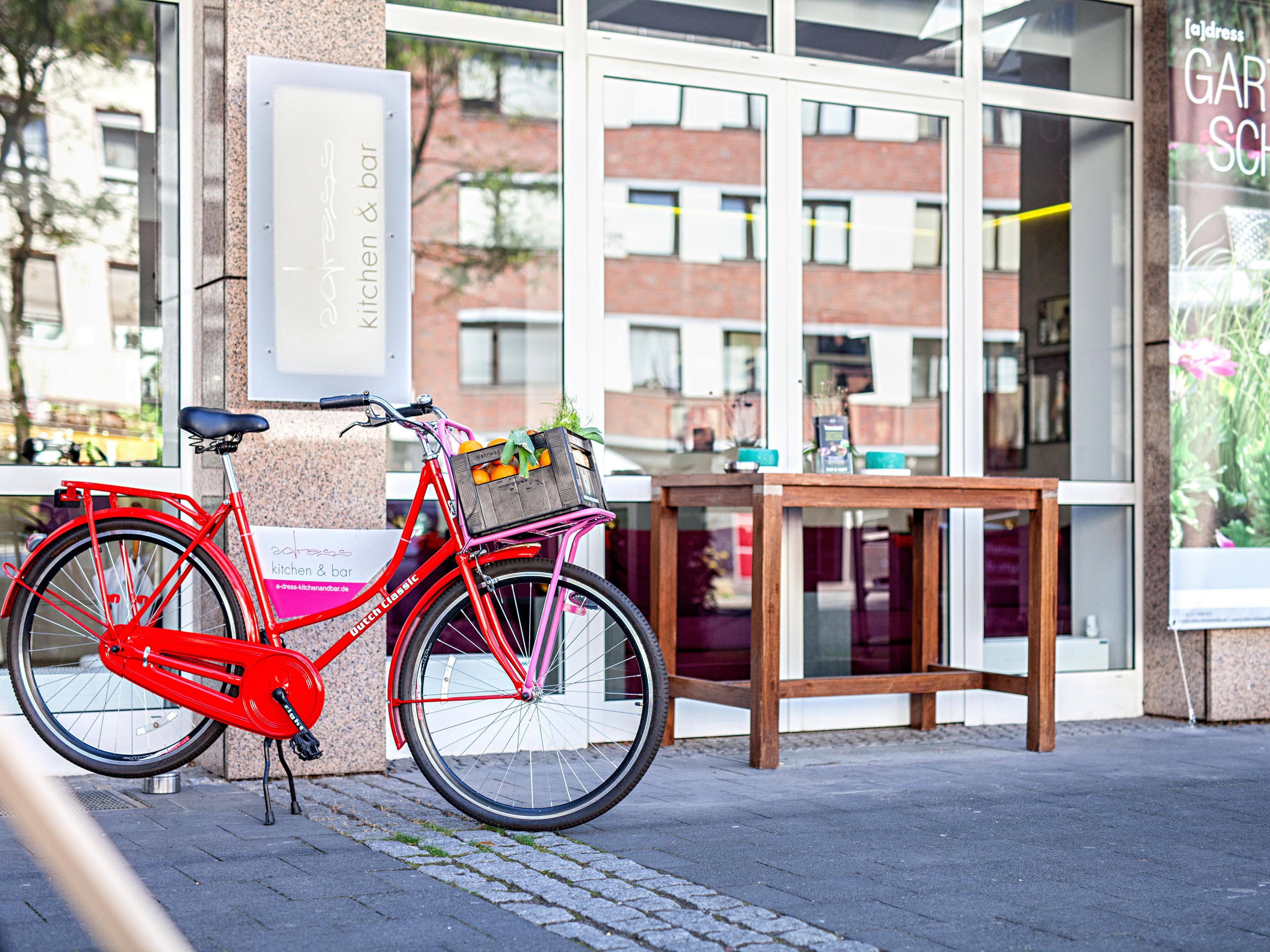 Experience the beauty of summer in Düsseldorf with our Flash Sale! Stroll through blooming parks, enjoy the Rhine promenade, and explore the charming Old Town – all at unbeatable prices. Don’t miss out: grab amazing deals now and make your summer getaway unforgettable. Book today and save!