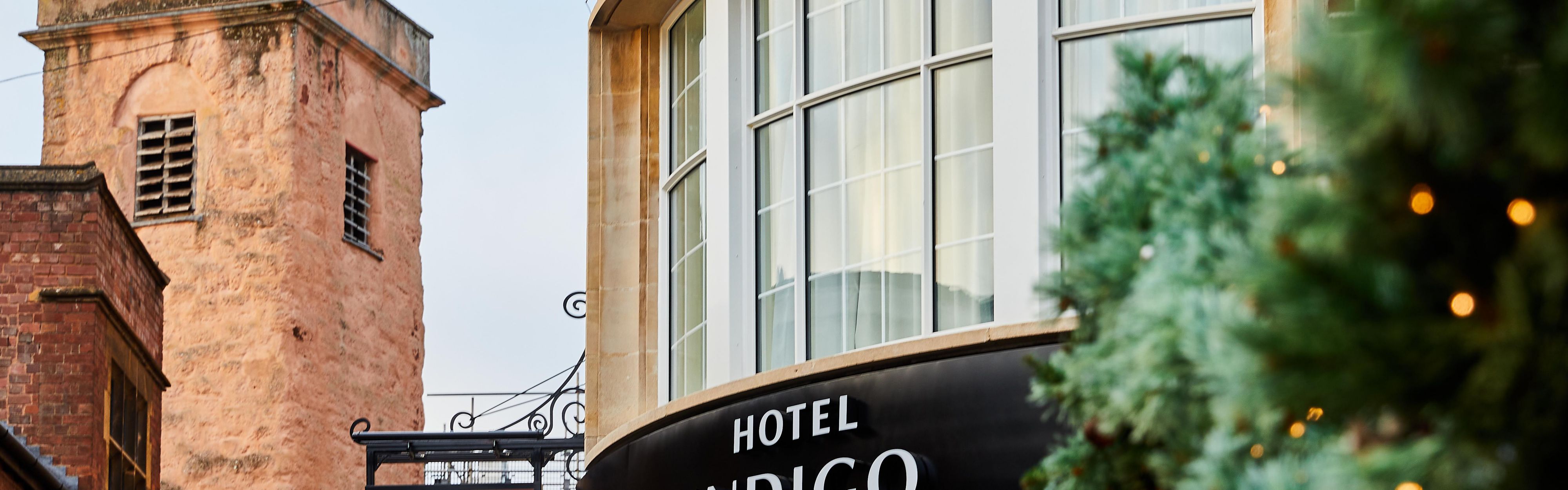 $hotelInfo.mediaDetails.welcomePhotos.primaryPhoto.caption}