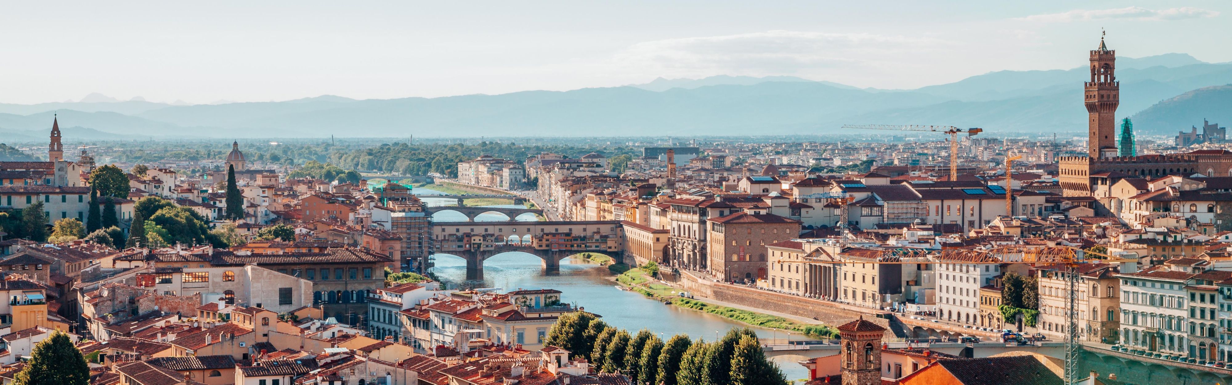 探索佛罗伦萨如画般的街道与天际线之美