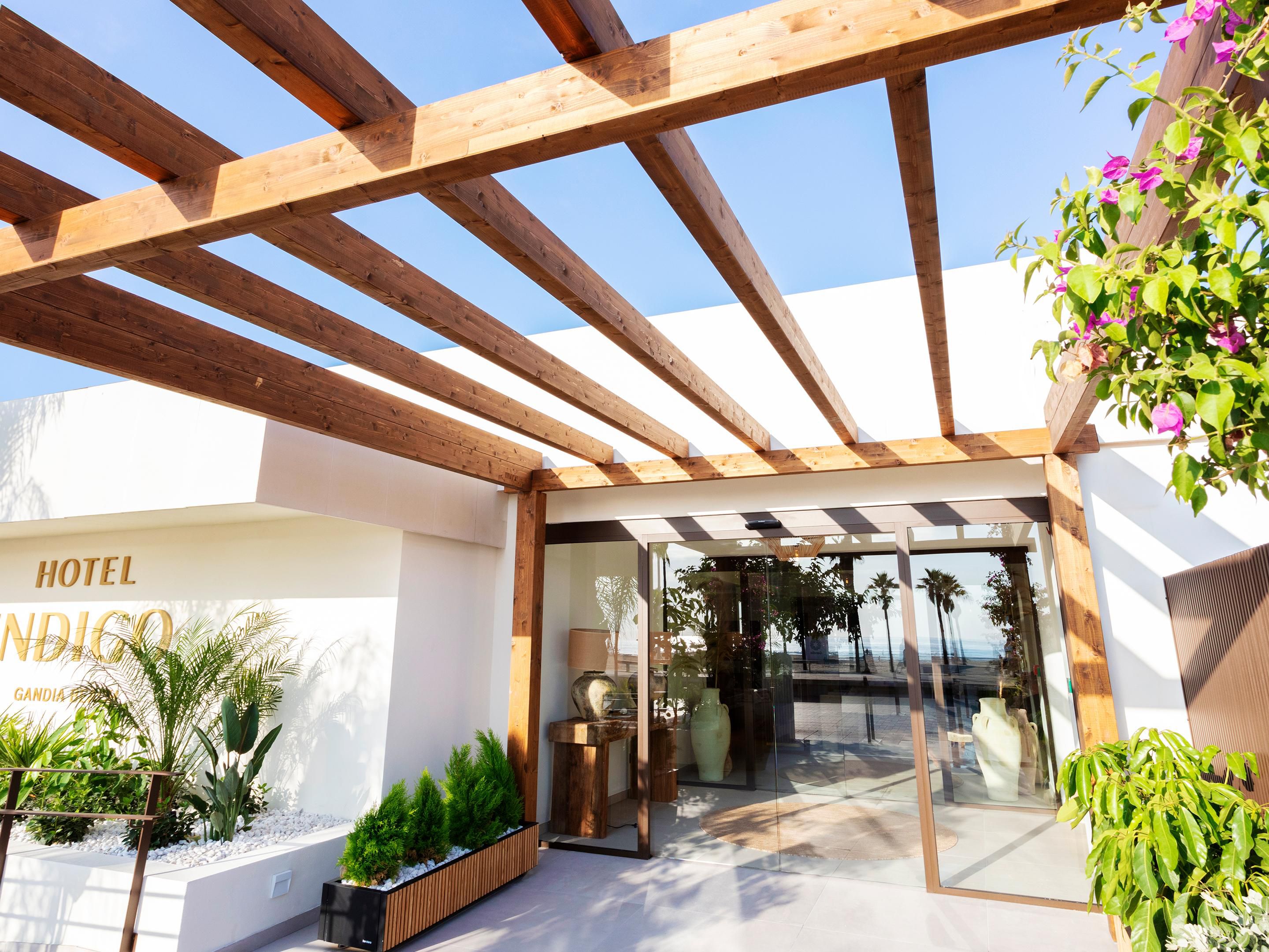 Hotel Indigo Gandía Beach will open its doors on April 30, 2026. This exclusive boutique hotel by the sea is inspired by the Mediterranean lifestyle and the maritime soul of the Grau district. Design, local flavours and unique experiences await on the vibrant Valencian coast.