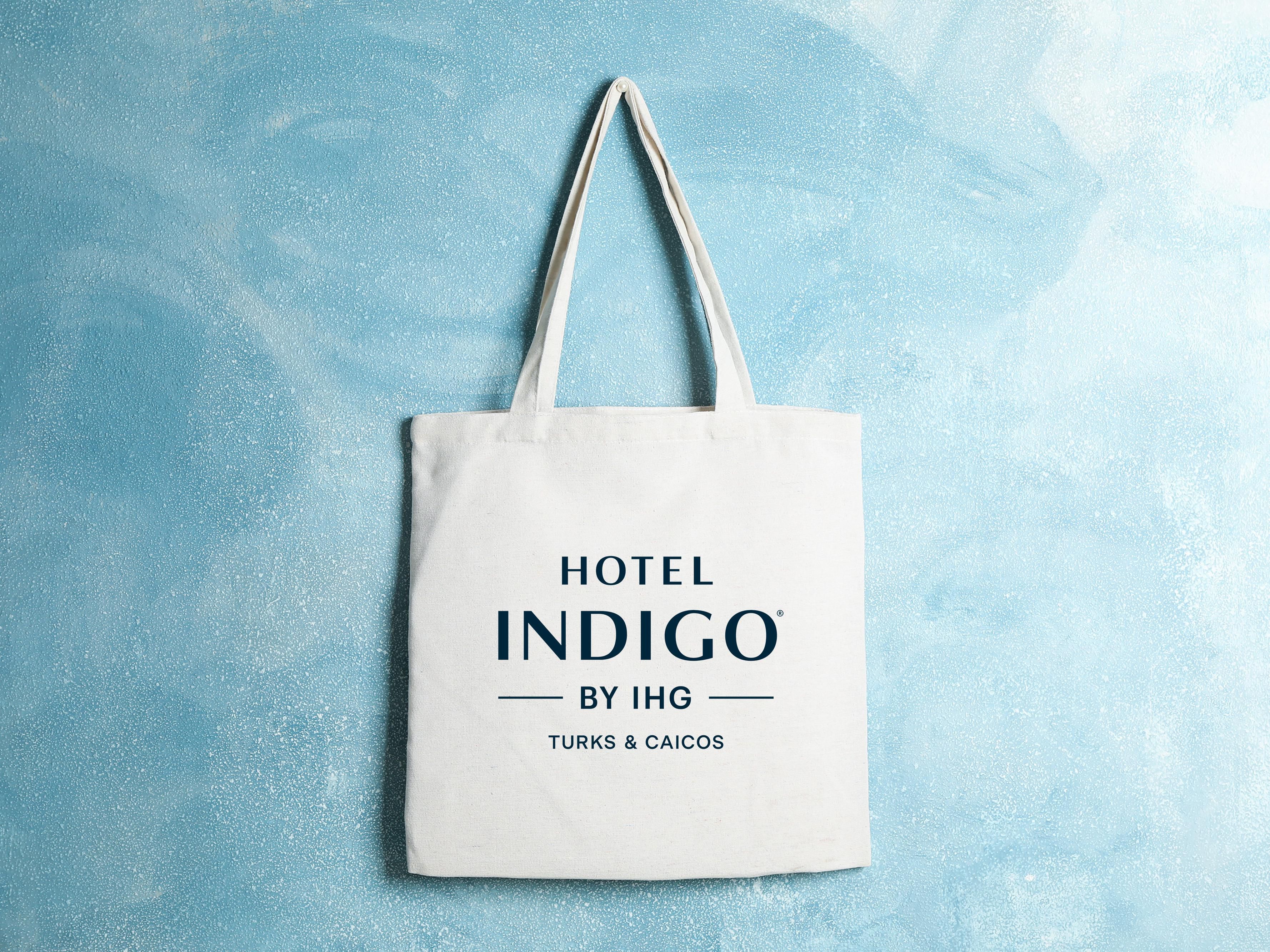 Visit our boutique for a curated mix of holiday essentials, locally inspired gifts, and light refreshments. Perfect for last-minute needs, thoughtful souvenirs, or a quick pick-me-up during your stay.