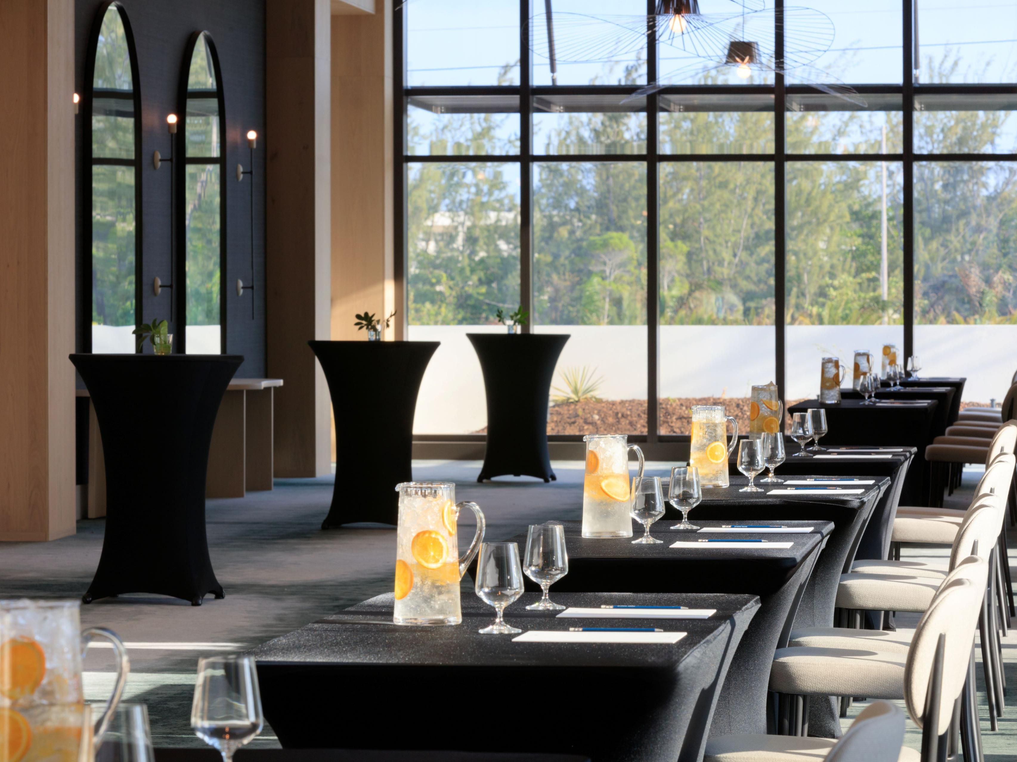 An unforgettable gathering awaits you. From group retreats to one-of-a-kind meetings or birthday trips to anniversary celebrations, each event at Hotel Indigo Grand Cayman is enveloped by the island’s unforgettable natural beauty.