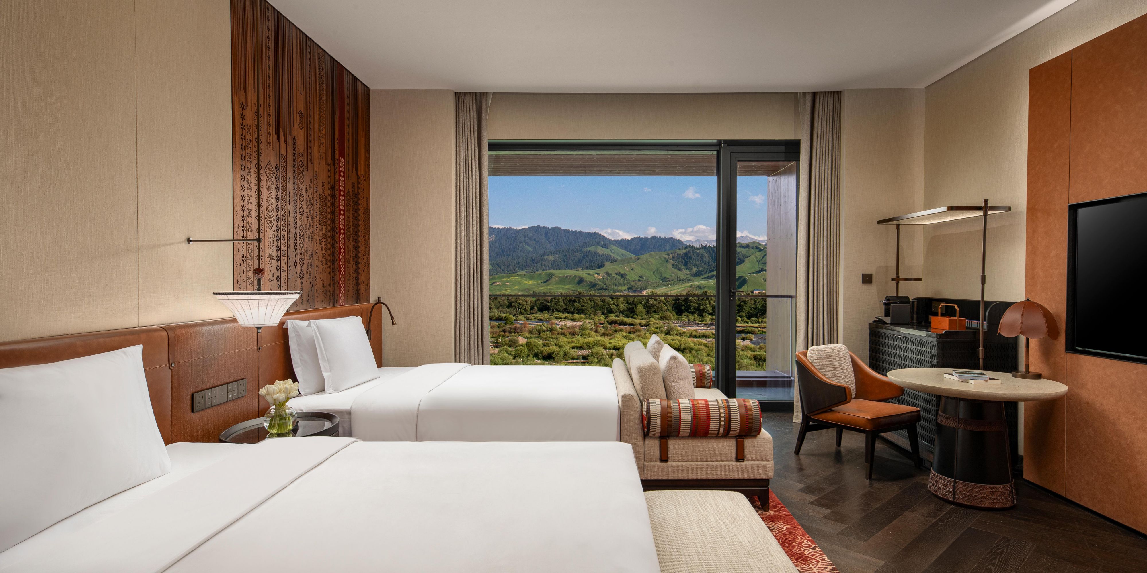 2 Double Standard Grassland View