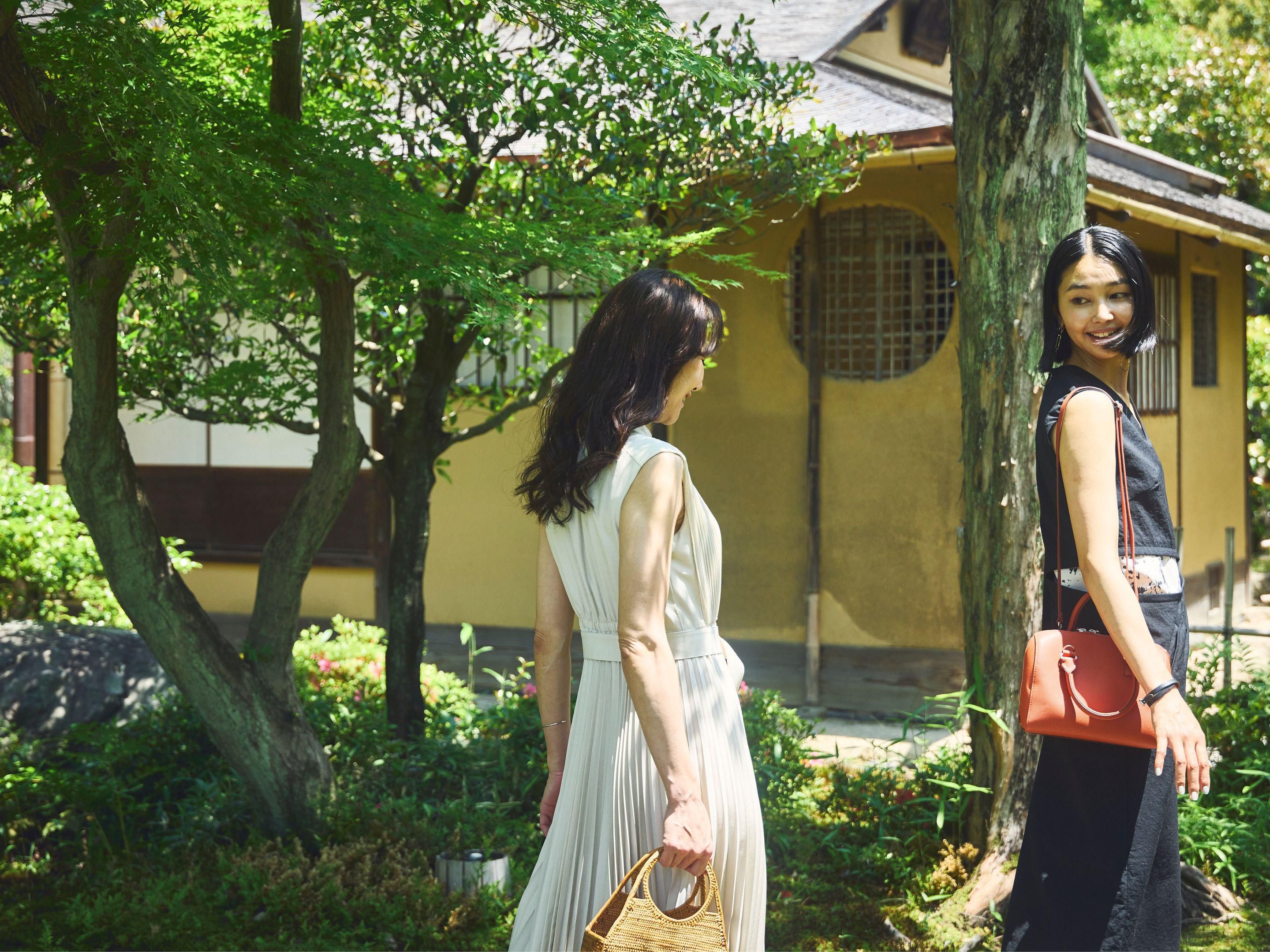 Nestled in Inuyama, home to two national treasures, this hotel offers an immersive stay blending history and vibrant culture. Explore the nearby National Treasure tearoom “Jo-an,” scenic Kiso River, majestic Inuyama Castle, and lively castle town festivals and cuisine. Experience a memorable journey through time.