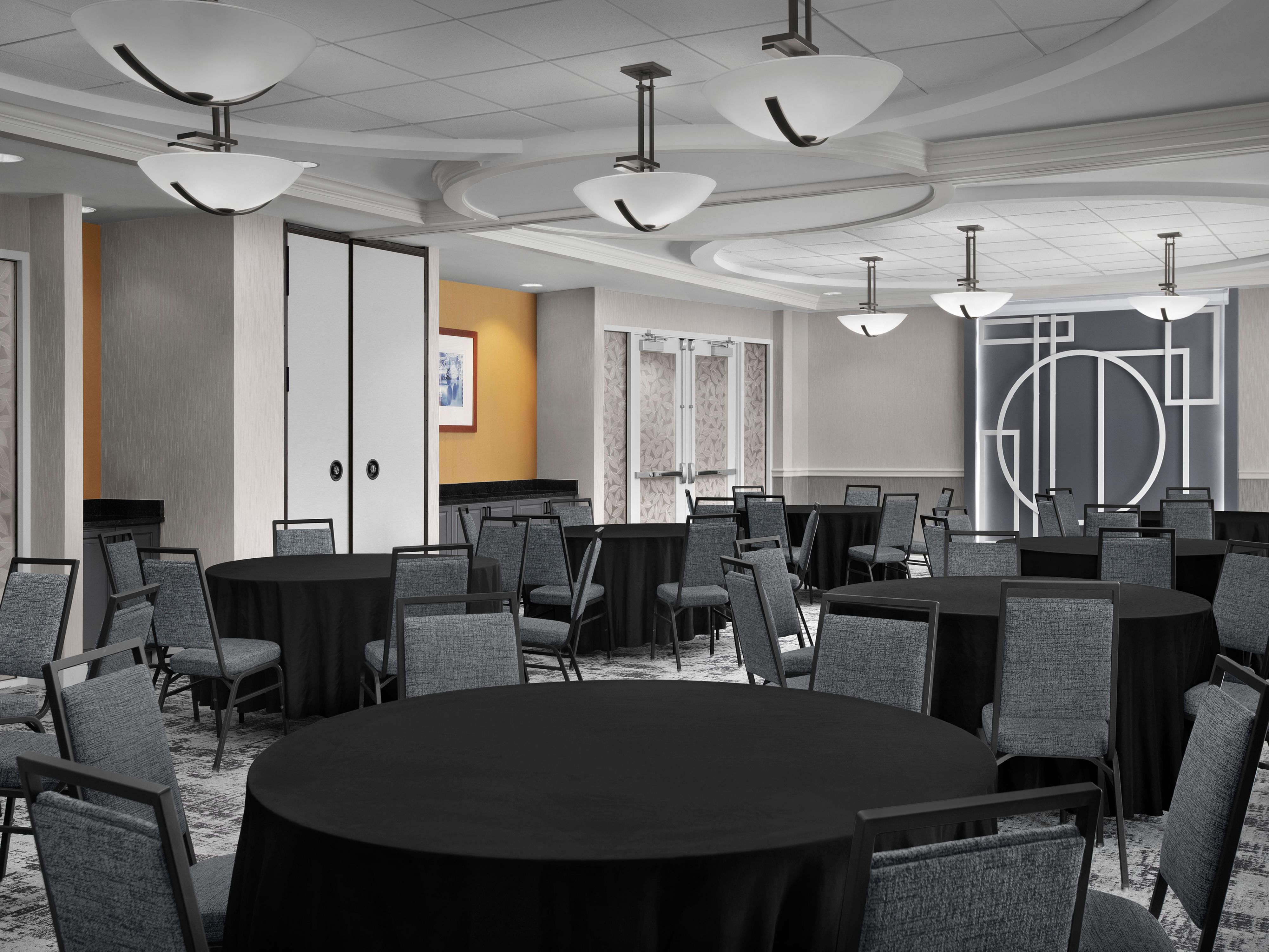 Host unforgettable gatherings at Hotel Indigo Jacksonville-Deerwood Park, where more than 2,000 square feet of event space meets natural light and stunning lakefront views. Whether it's a corporate function, social celebration, or intimate wedding, our flexible spaces—including a lakeside patio—create the perfect setting for memorable moments.	