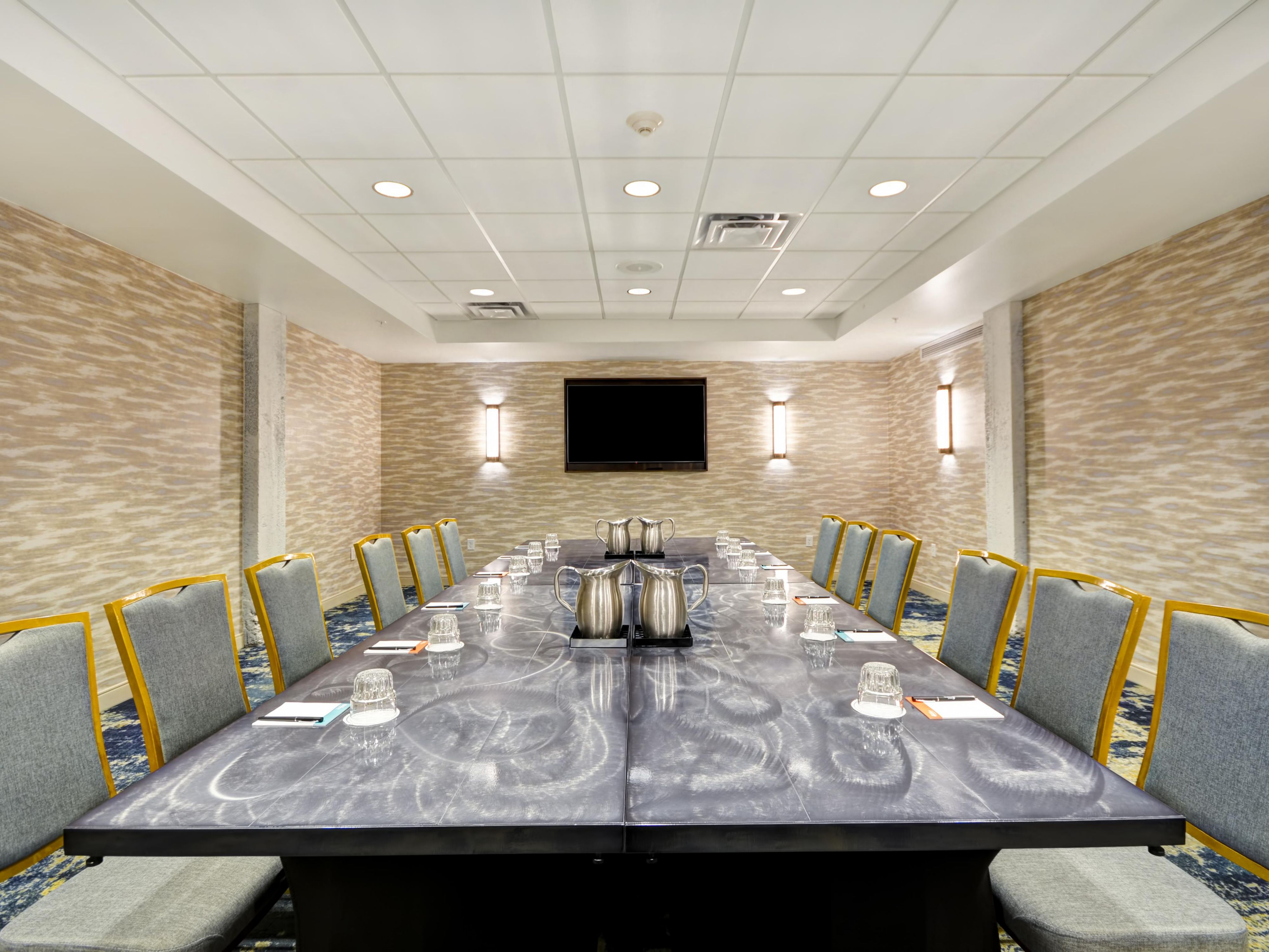 Looking for the perfect location for your next meeting or gathering? Please email us for discounted rates and mention 'Messenger Coffee' to receive a complimentary gallon of coffee. 