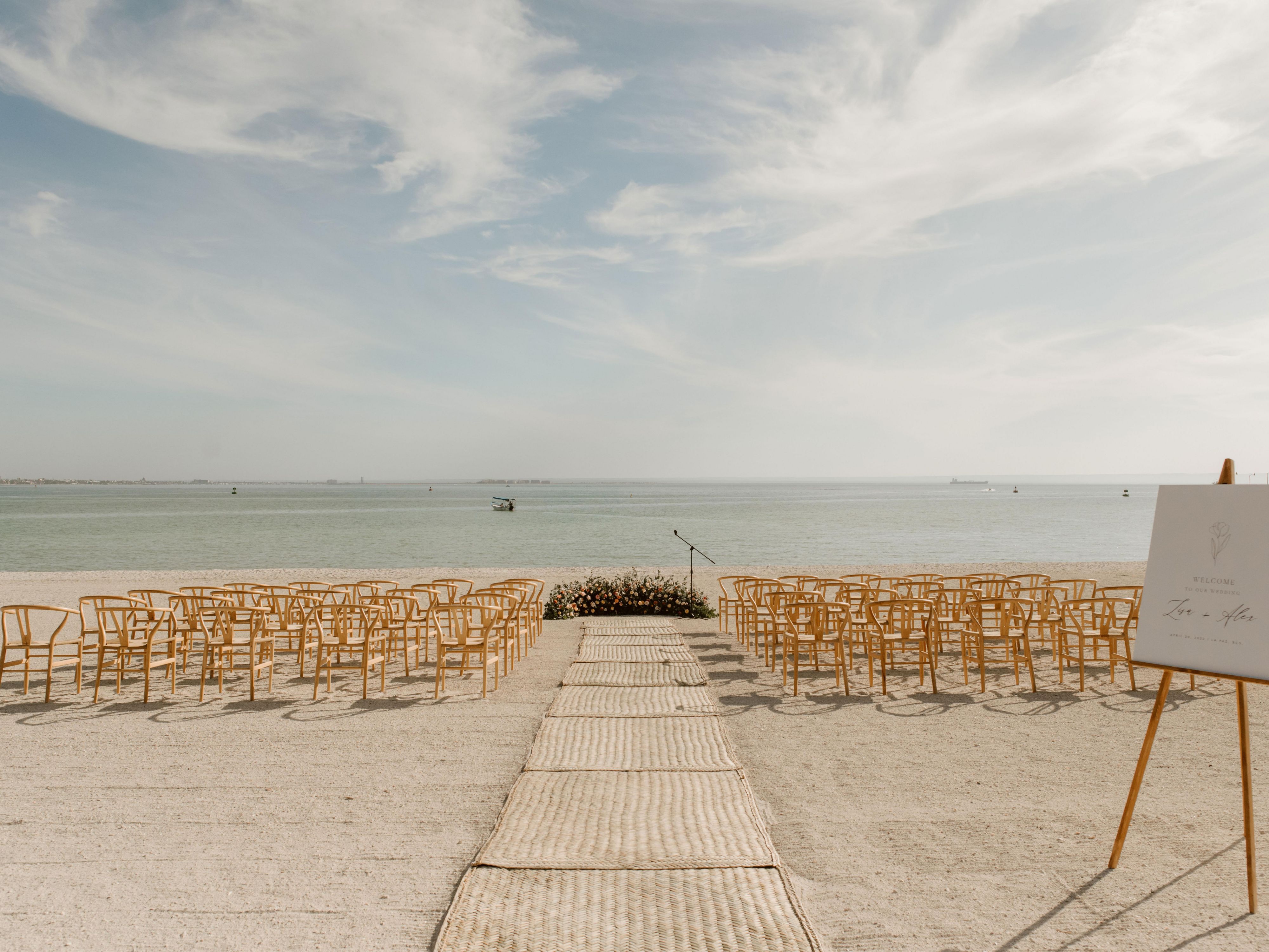 Celebrate in the magnificent destination of our La Paz resort, featuring an elegant ballroom, breathtaking views, and luxury amenities. Our dedicated wedding coordinators and talented caterers bring your vision to life. Celebrate your love story with the Mexico destination wedding of your dreams.