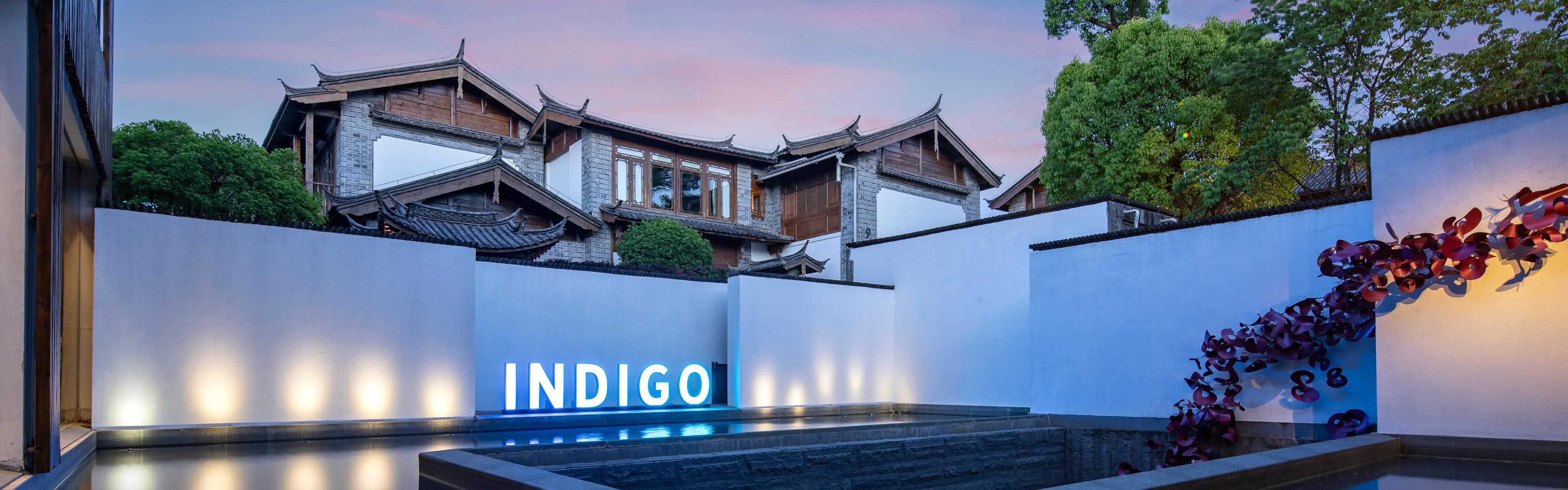 $hotelInfo.mediaDetails.welcomePhotos.primaryPhoto.caption}