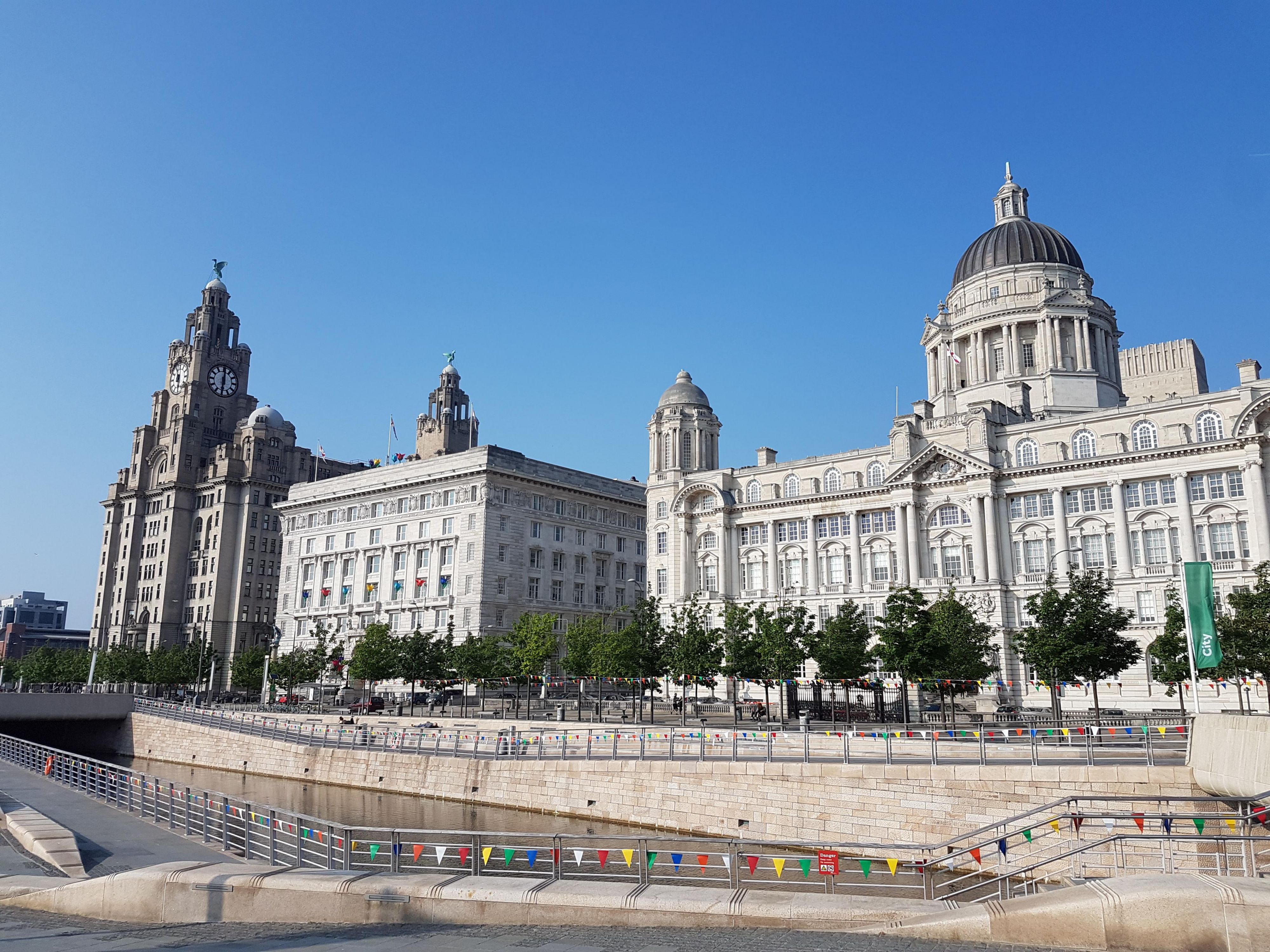 The car park we recommend for our guests to use is NCP at the Capital Building. It is £8.00 per 24 hours with the hotel discount. Guests should ask at reception when they are checking out for the discount to be applied to the registration number. Reception will validate the discount and guests pay at the car park on exiting. Pay station on Level 1.