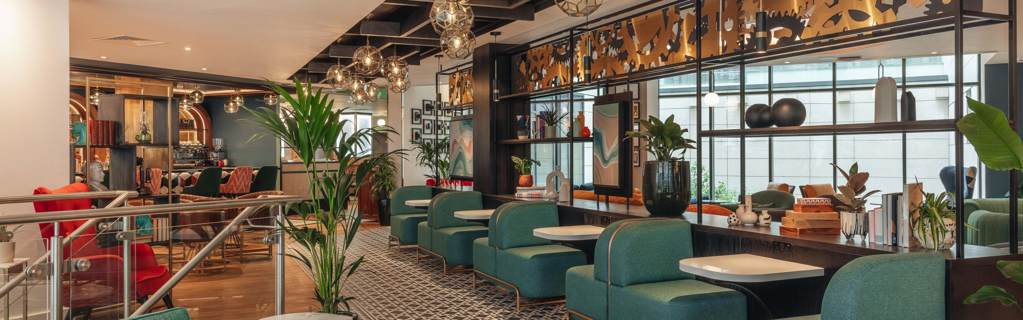 $hotelInfo.mediaDetails.welcomePhotos.primaryPhoto.caption}