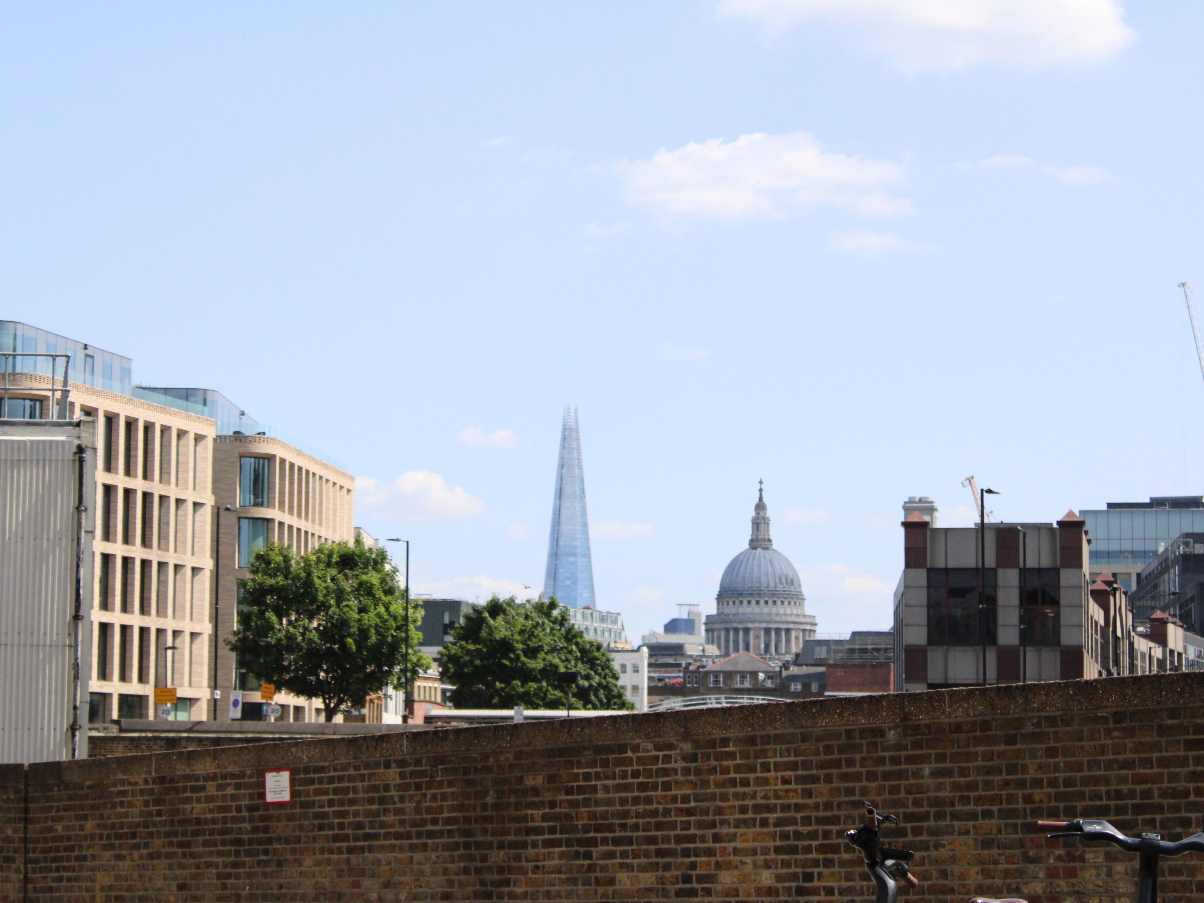 Just a 15-minute walk from our doors, the iconic St. Paul’s Cathedral offers a glimpse into London’s historic heart. Climb to the Whispering Gallery, admire the grand dome, or simply enjoy the view from the surrounding gardens. A must-see for visitors exploring the city’s timeless landmarks.