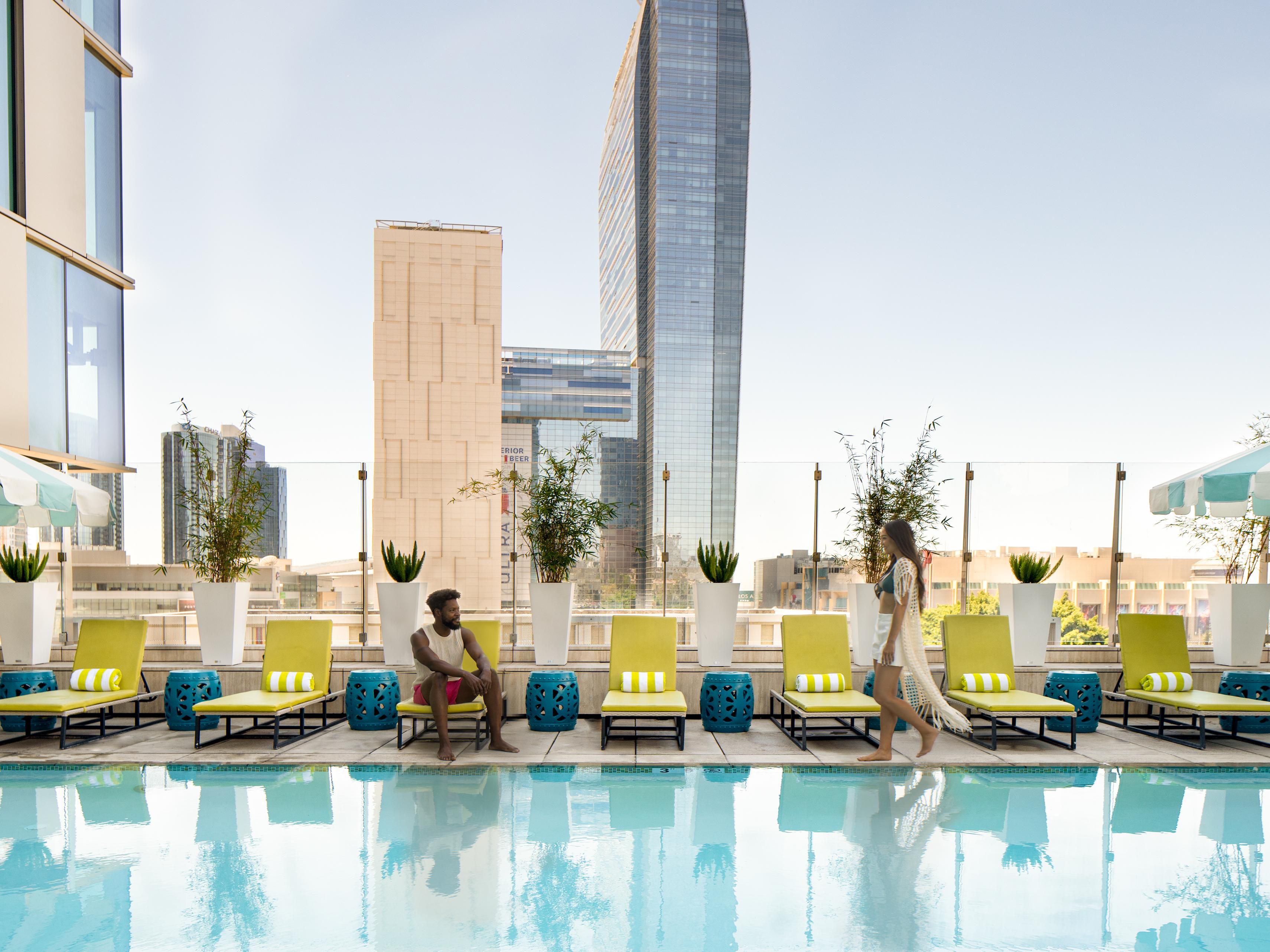 Take a dip in our refreshing outdoor pool lined with private cabanas for rent. The heated pool is the perfect temperature all day long with poolside lounge chairs, towel service, umbrellas, and poolside service. Bask in the California sun, drink in hand, with a pool sparkling at your feet like a true movie star. 