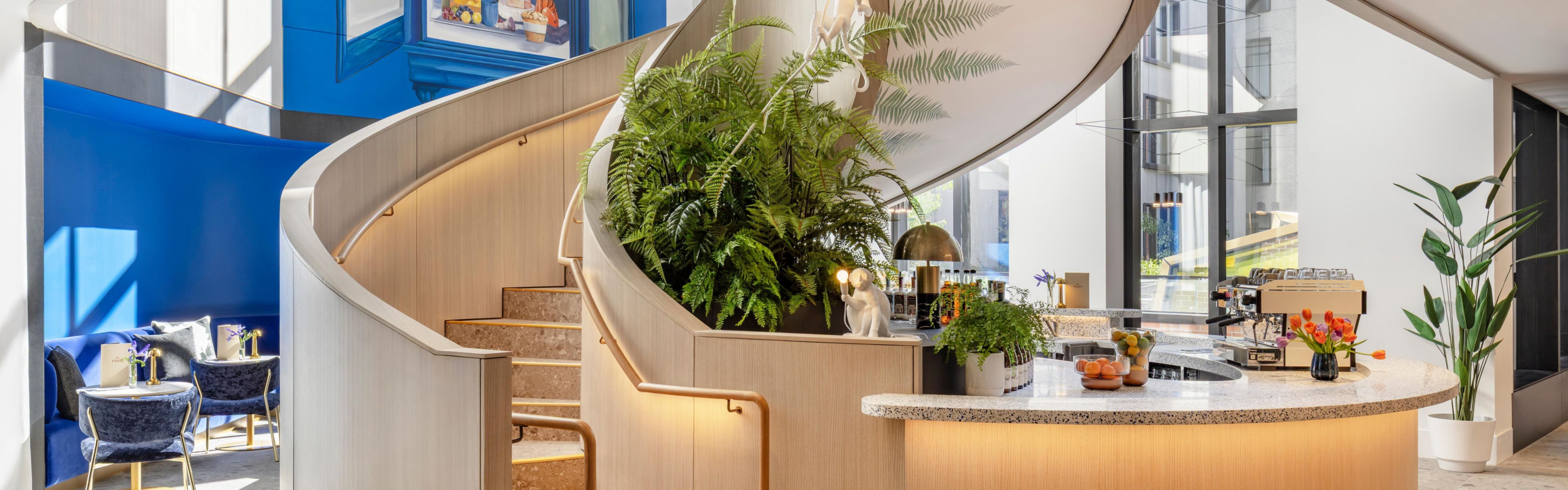 $hotelInfo.mediaDetails.welcomePhotos.primaryPhoto.caption}