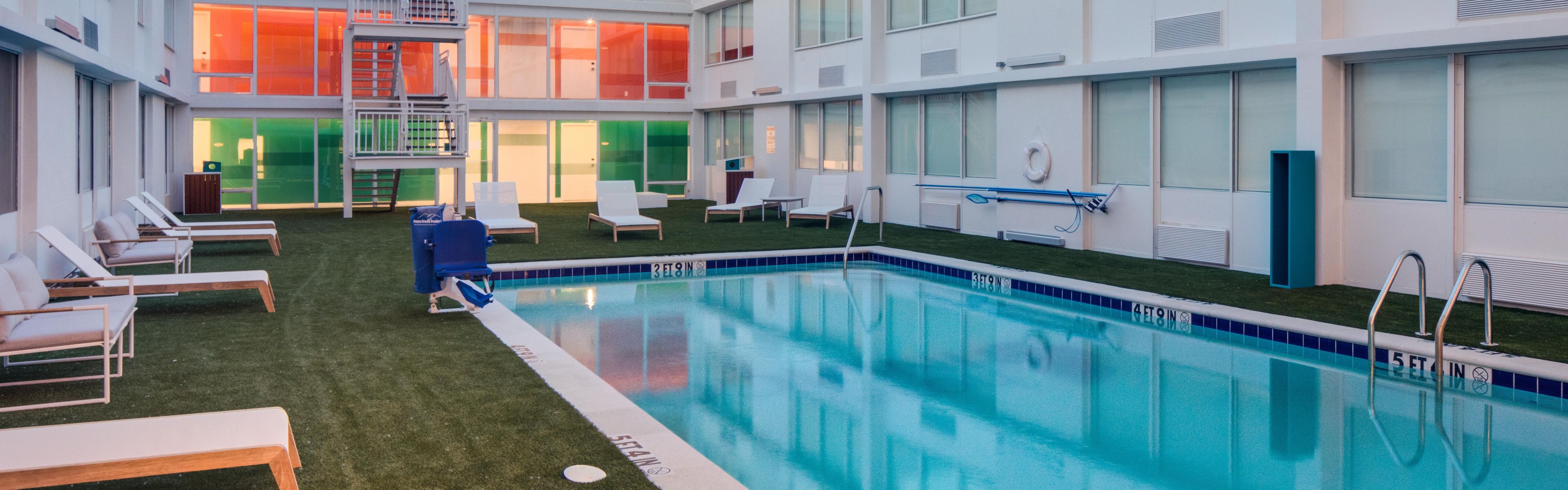 $hotelInfo.mediaDetails.welcomePhotos.primaryPhoto.caption}